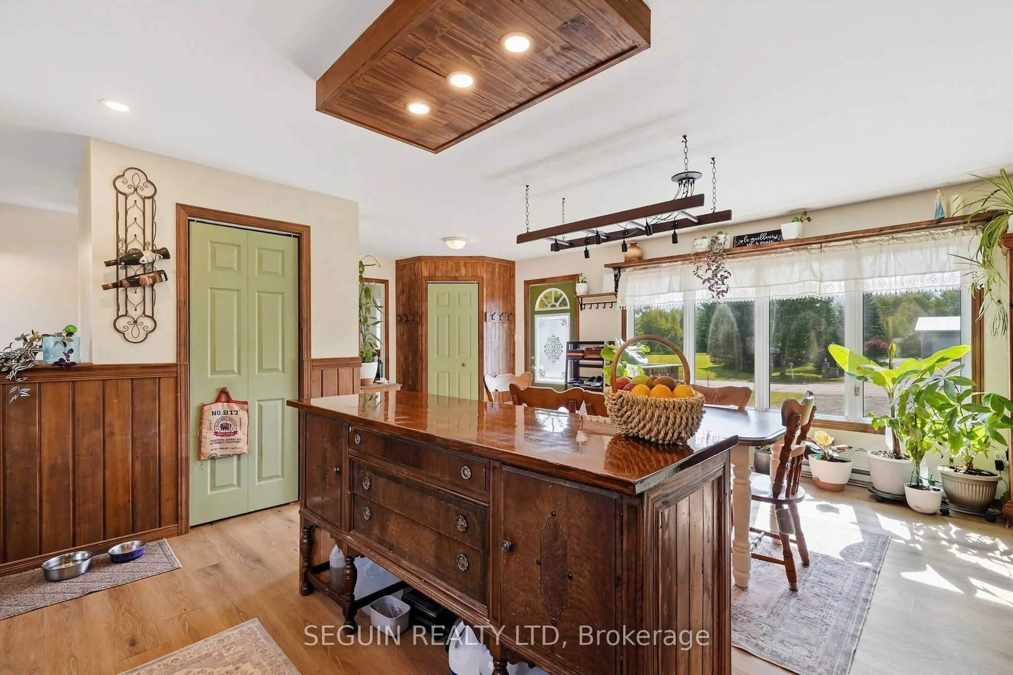 389 Concession 7 Road