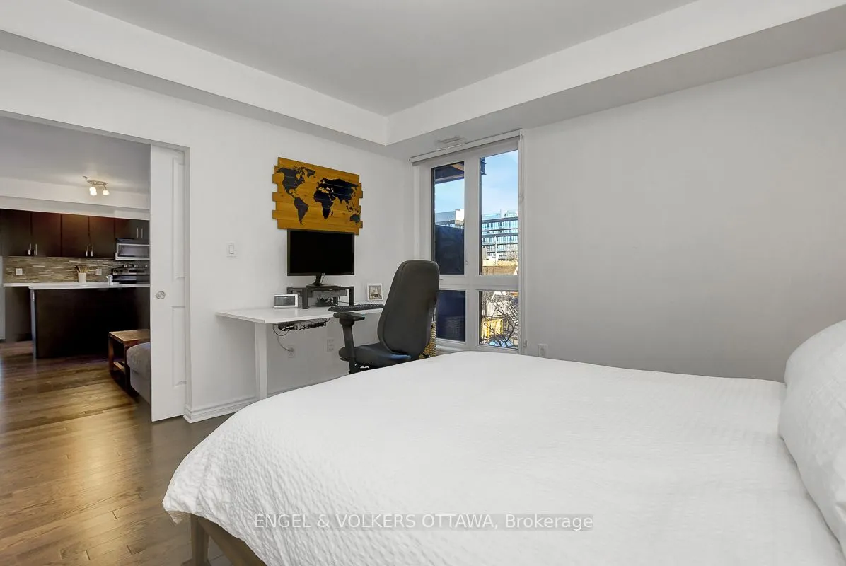 429 Kent Street #428