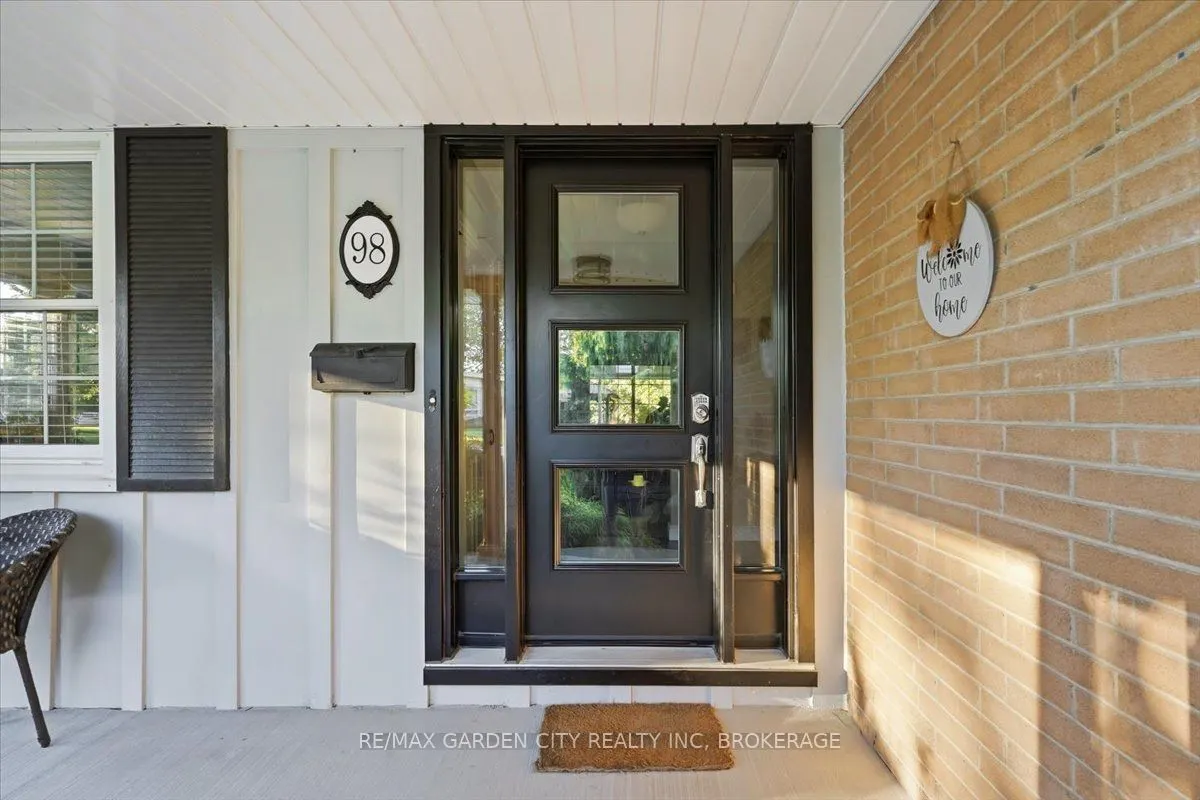 98 Village Road