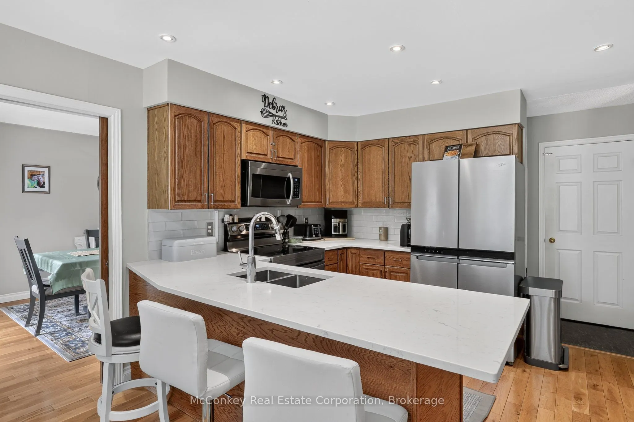 1817 Parkwood Circle