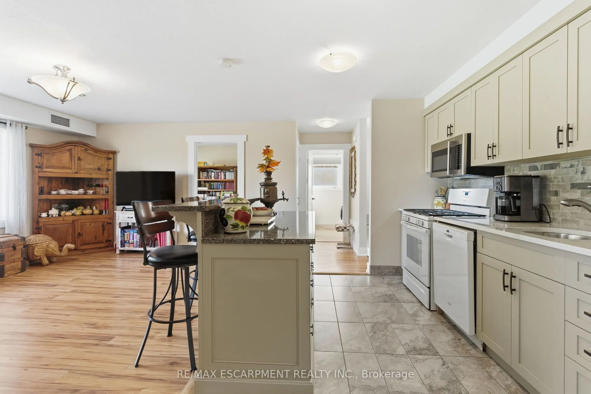 111 SMITS COVE #302
