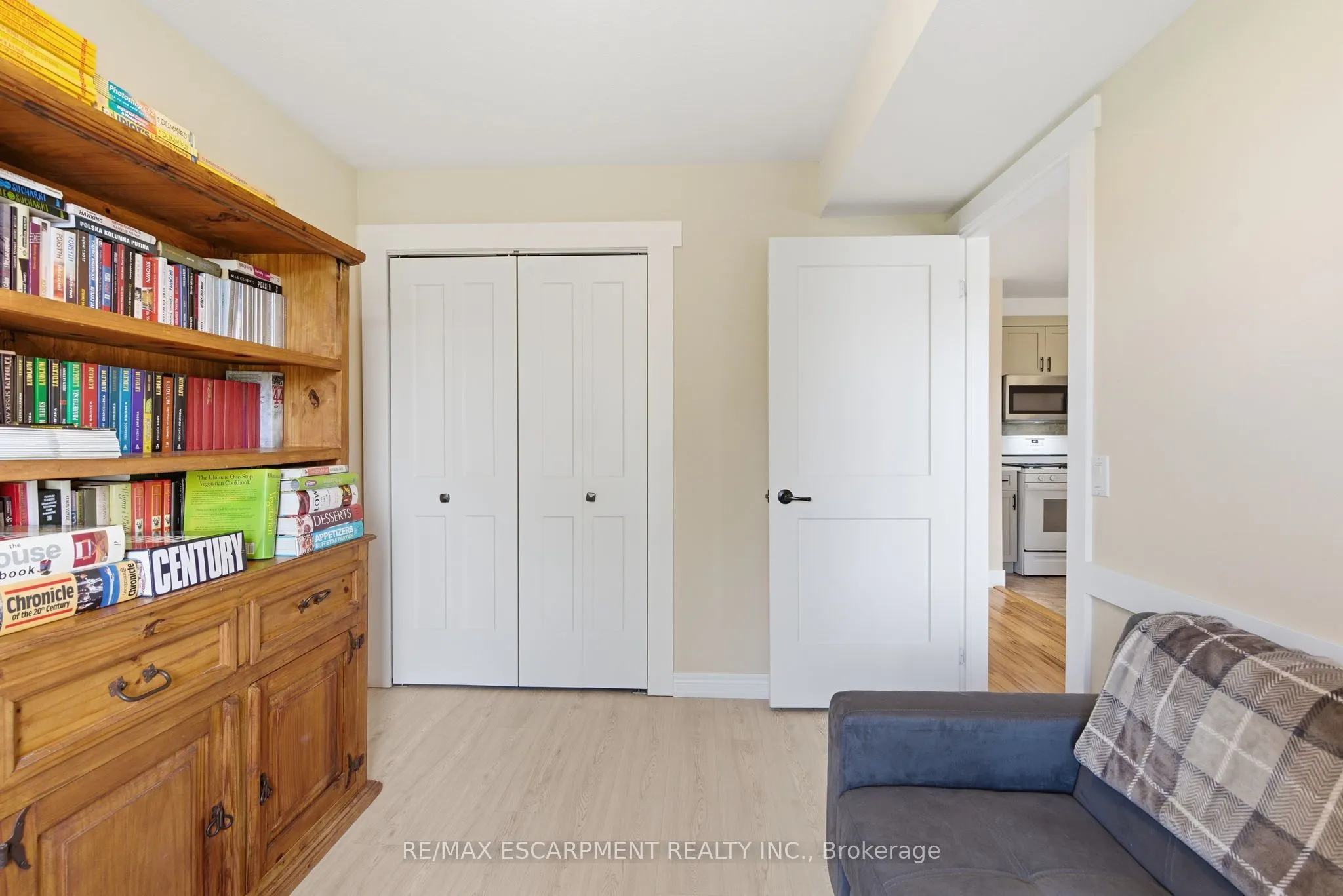 111 SMITS COVE #302