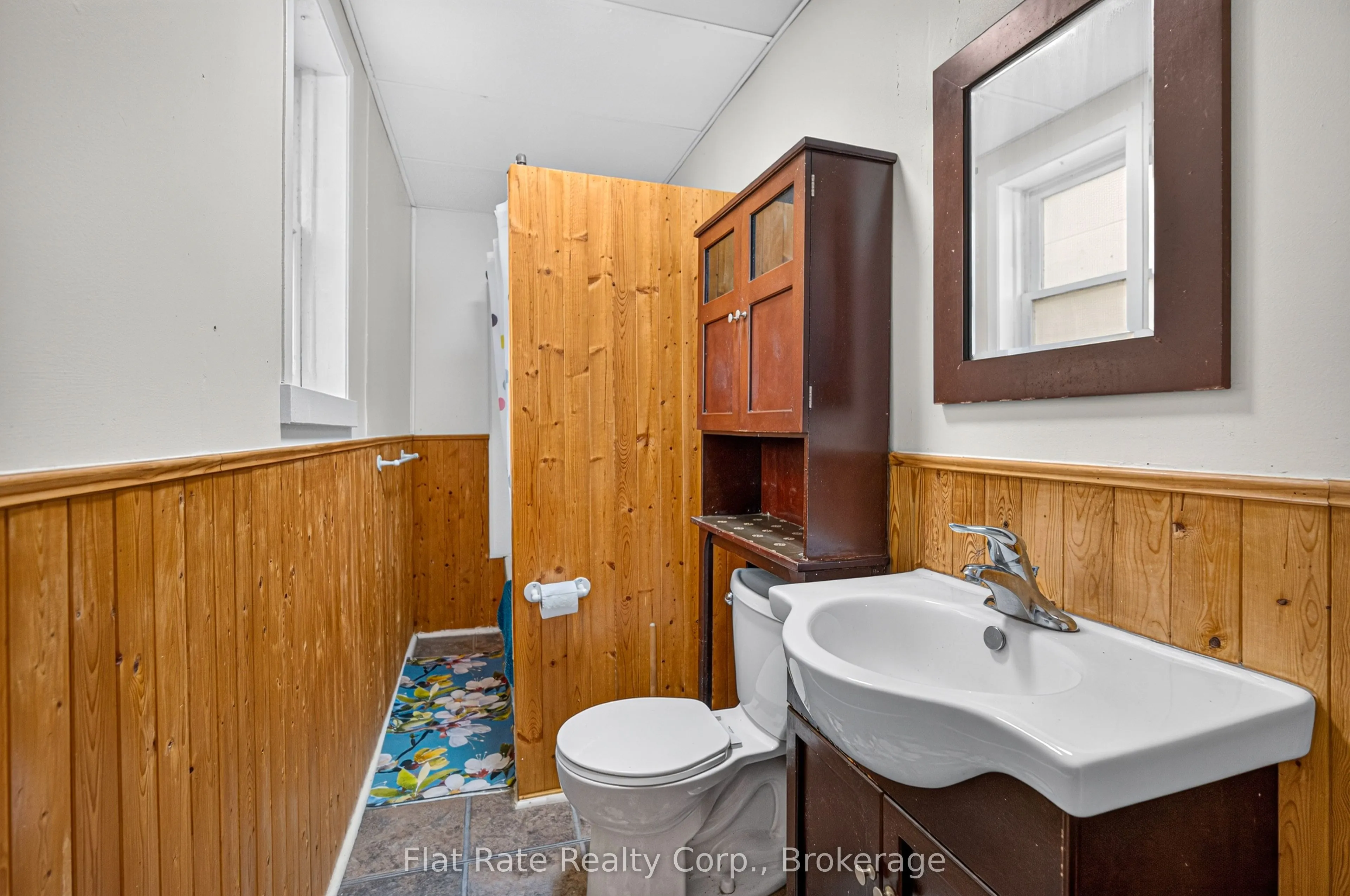 660 George Street N ##2