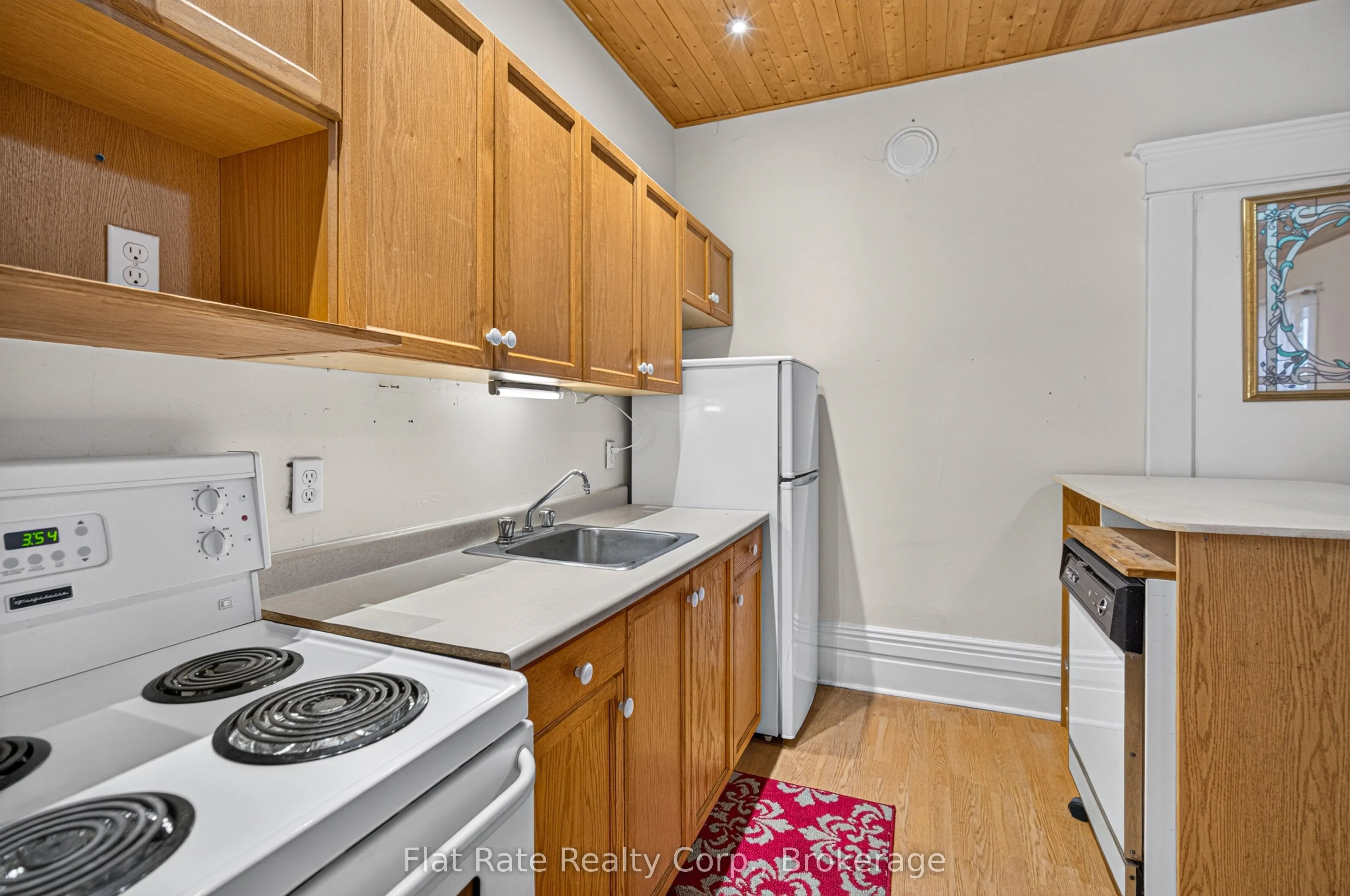 660 George Street N ##2