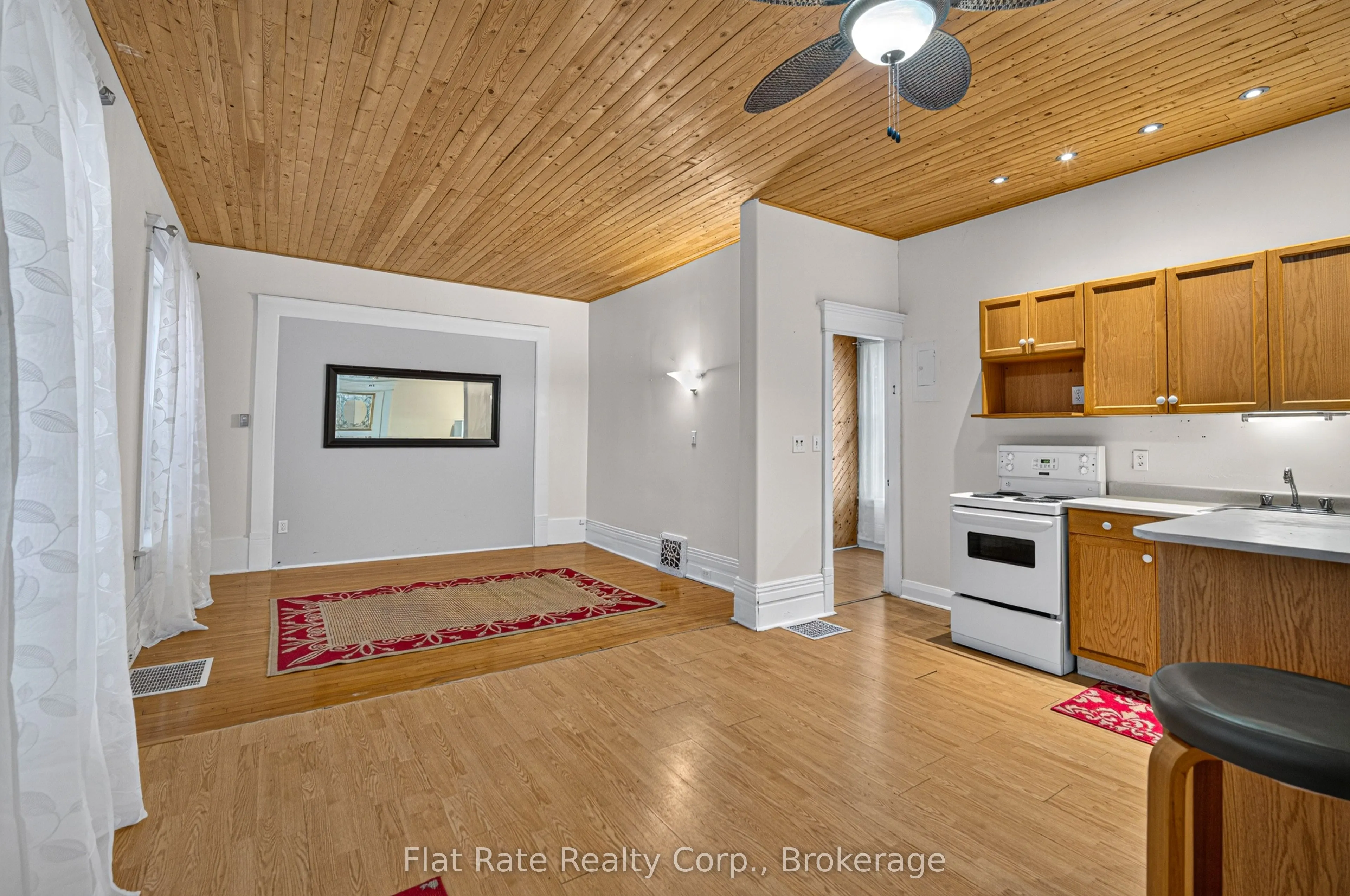660 George Street N ##2