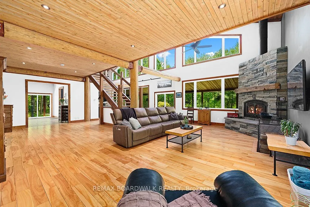 1439 Lacroix Road