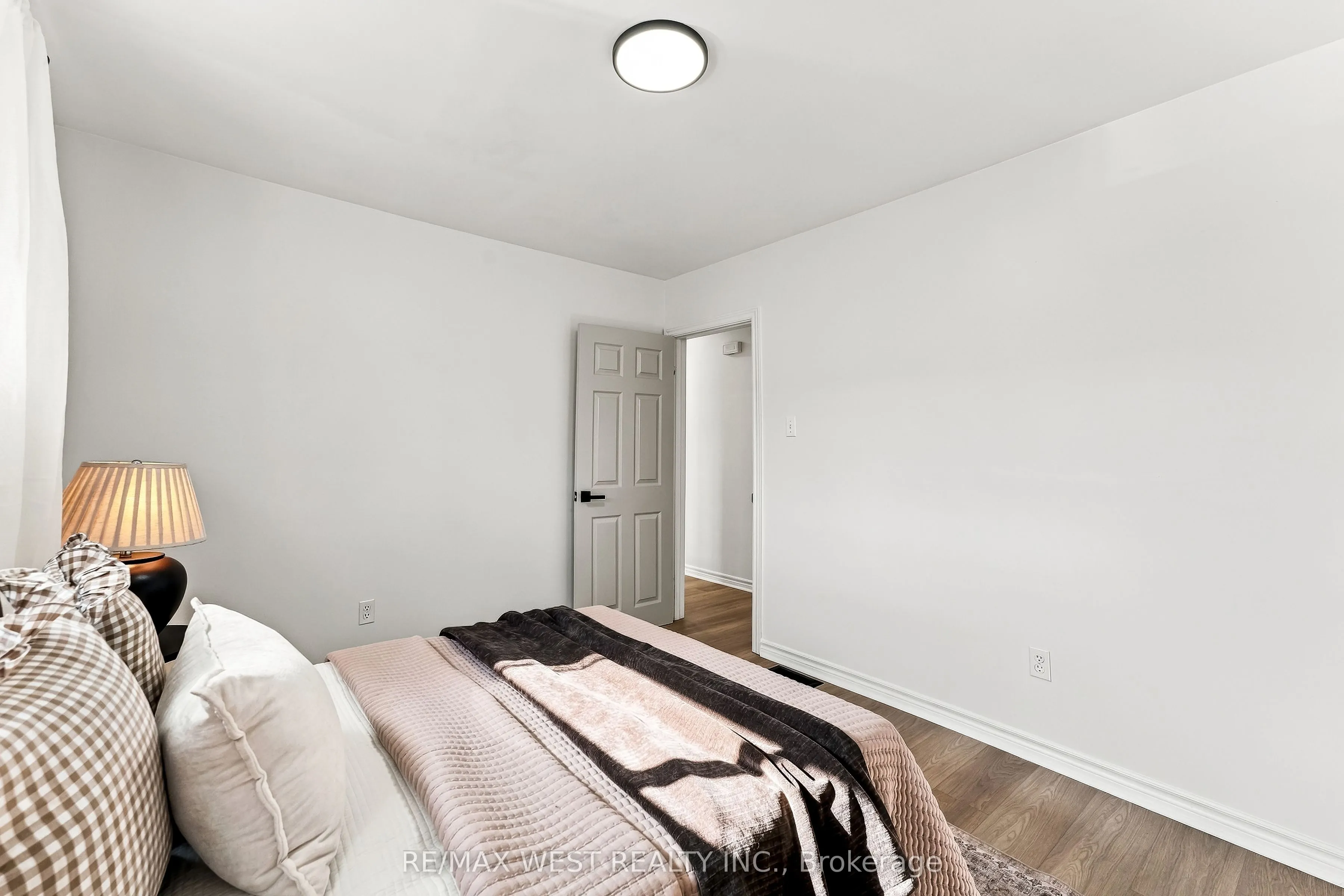 1271 Franklin Drive