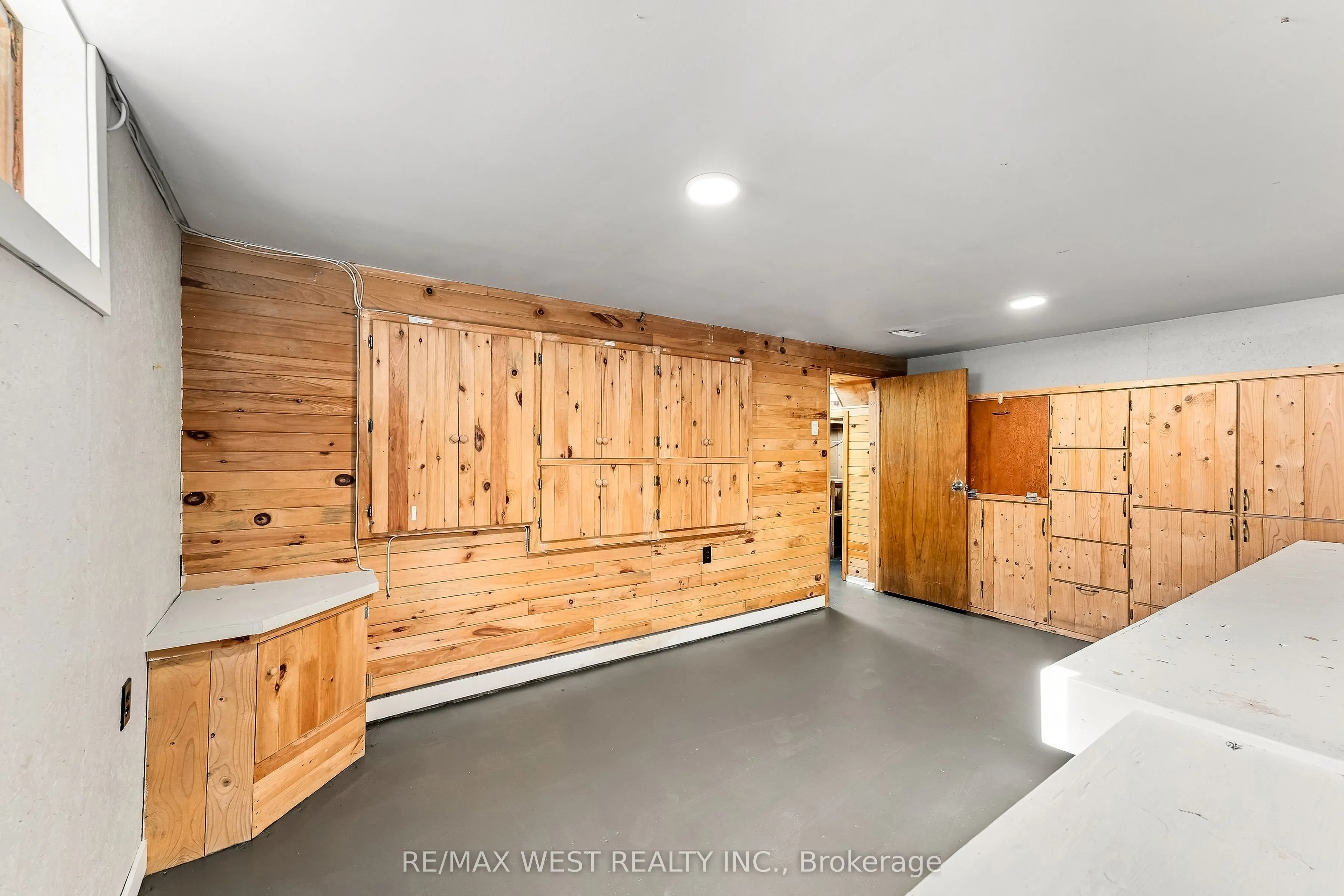 1271 Franklin Drive