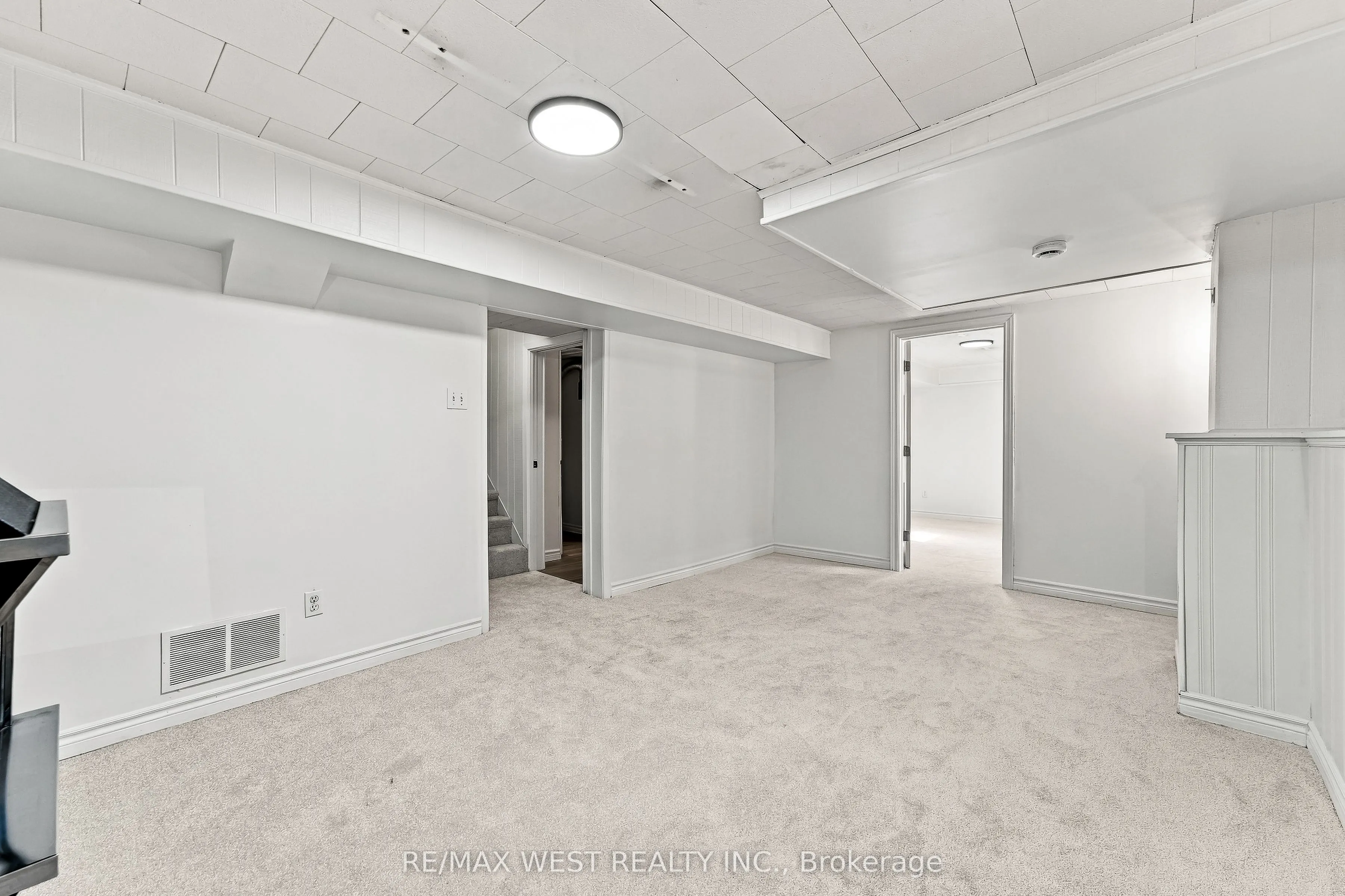 1271 Franklin Drive