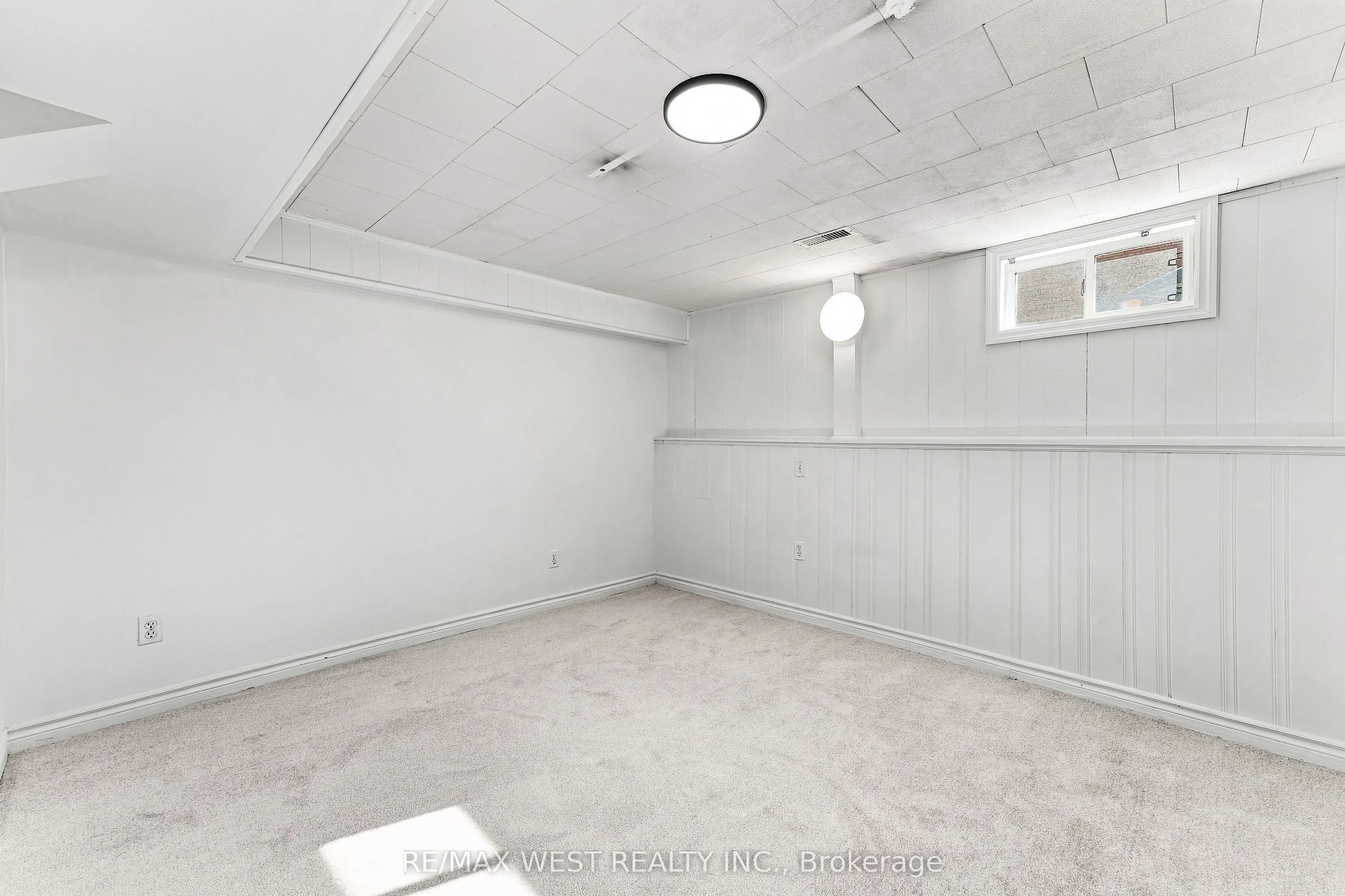 1271 Franklin Drive