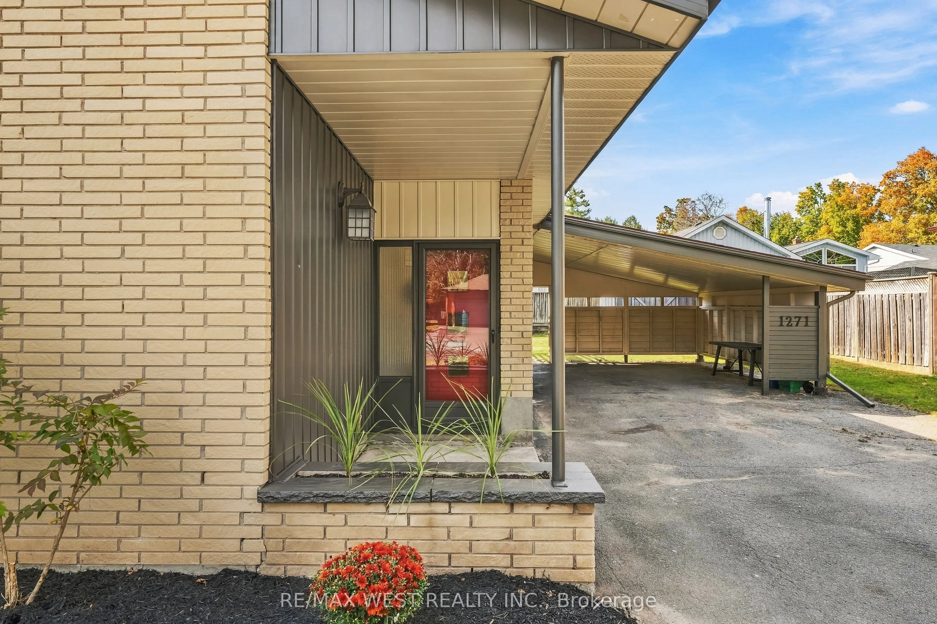 1271 Franklin Drive