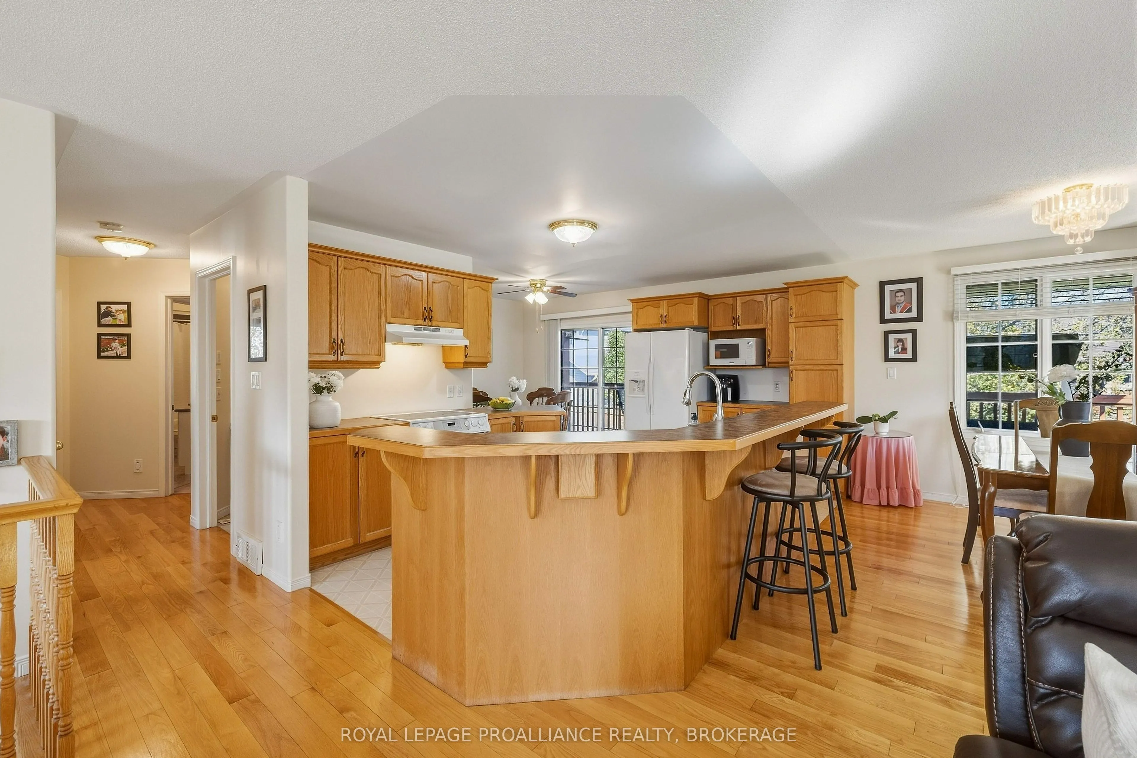 662 Millbrook Crescent