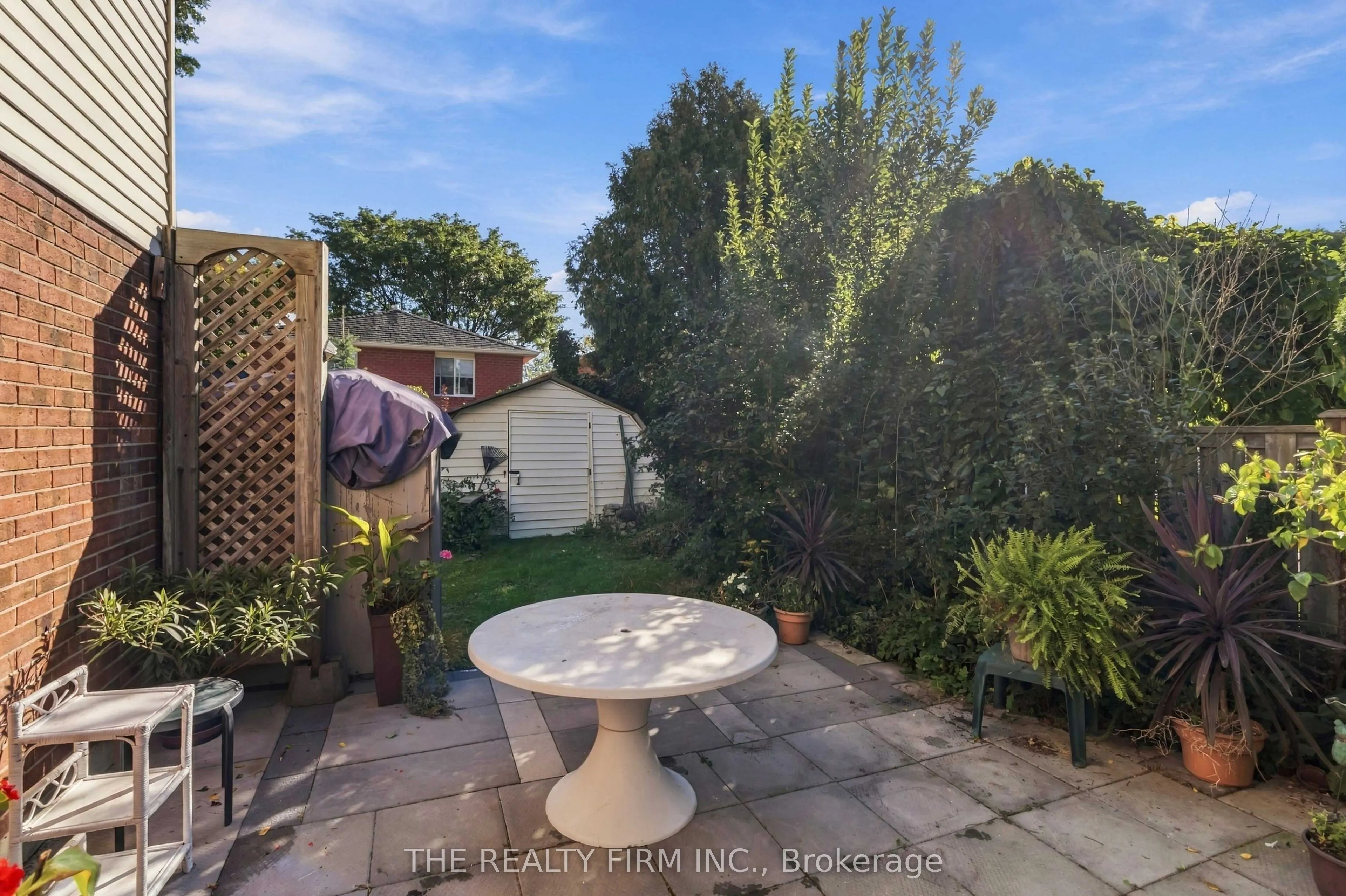 1132 Iroquois Crescent