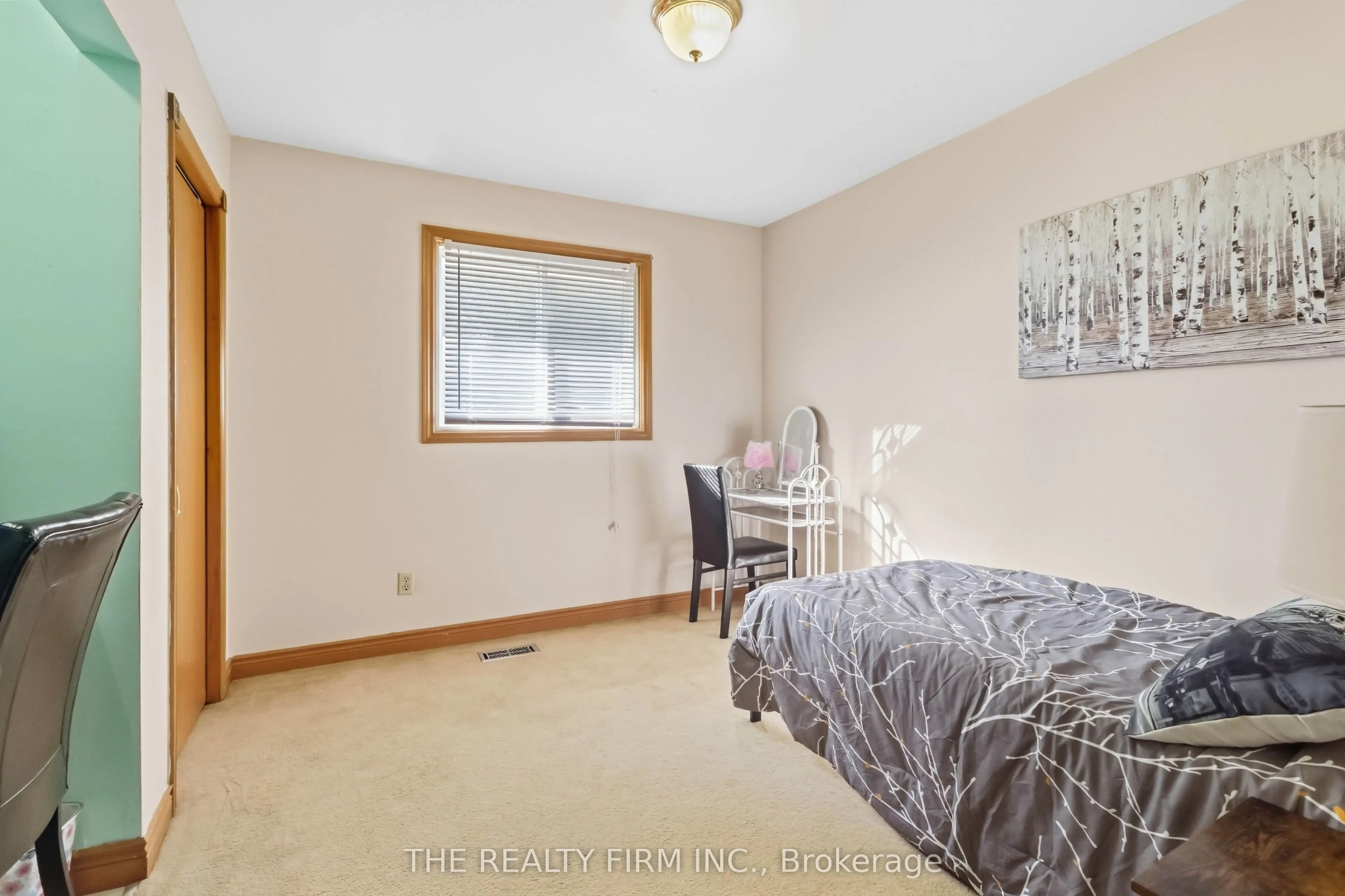 1132 Iroquois Crescent