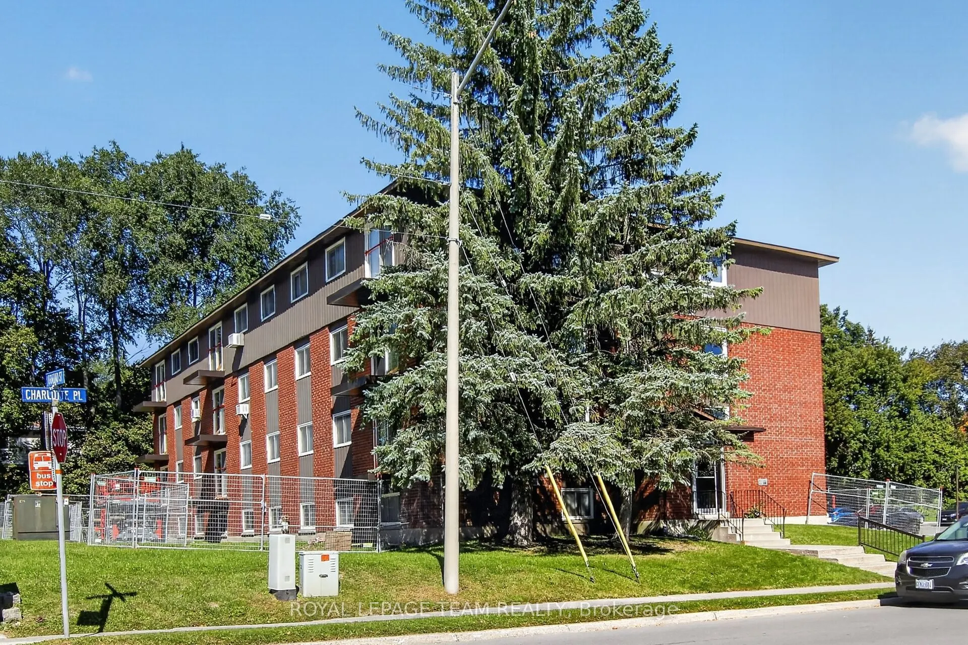 2 Charlotte Place #21