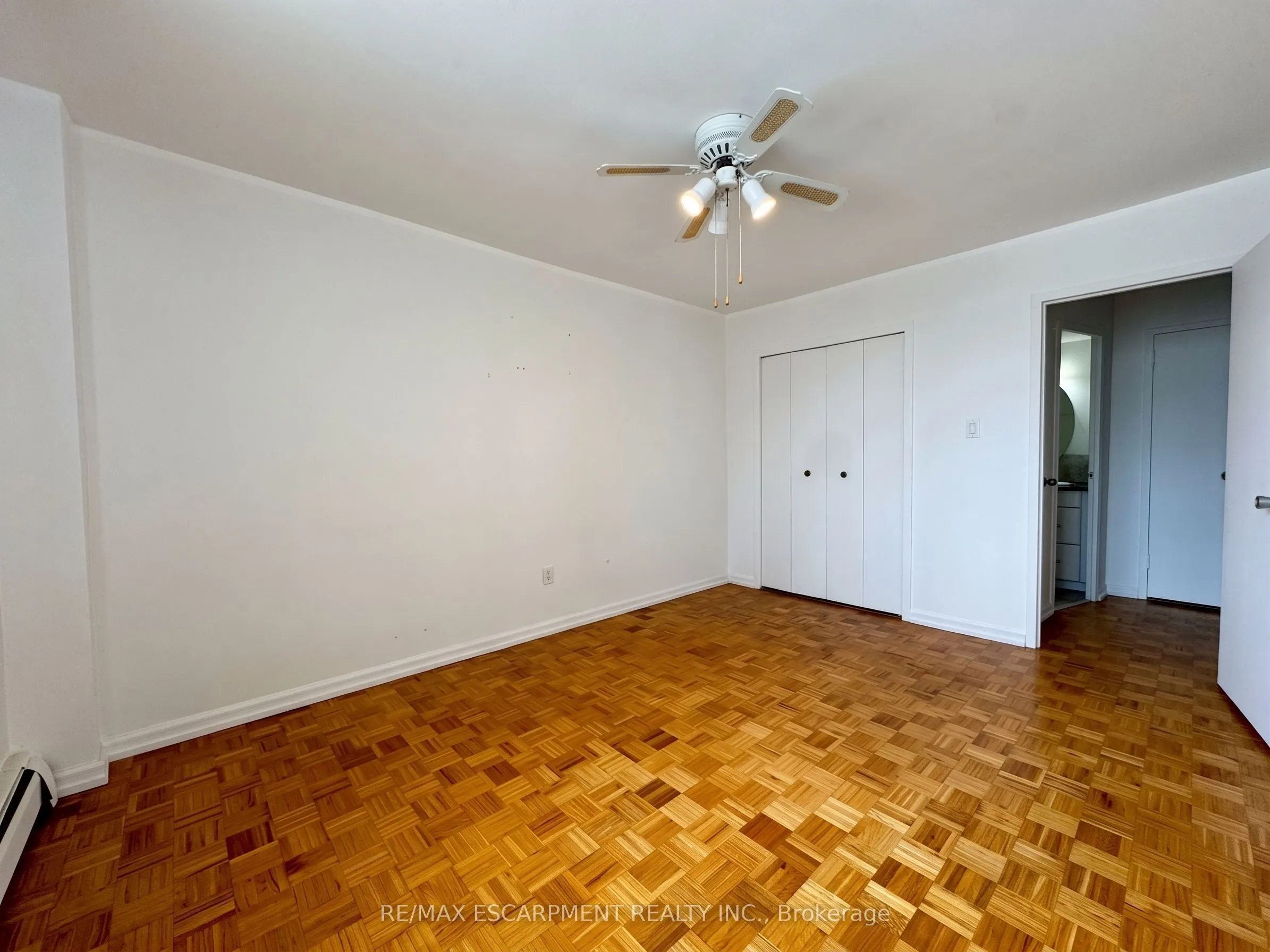 35 Towering Heights Boulevard #809
