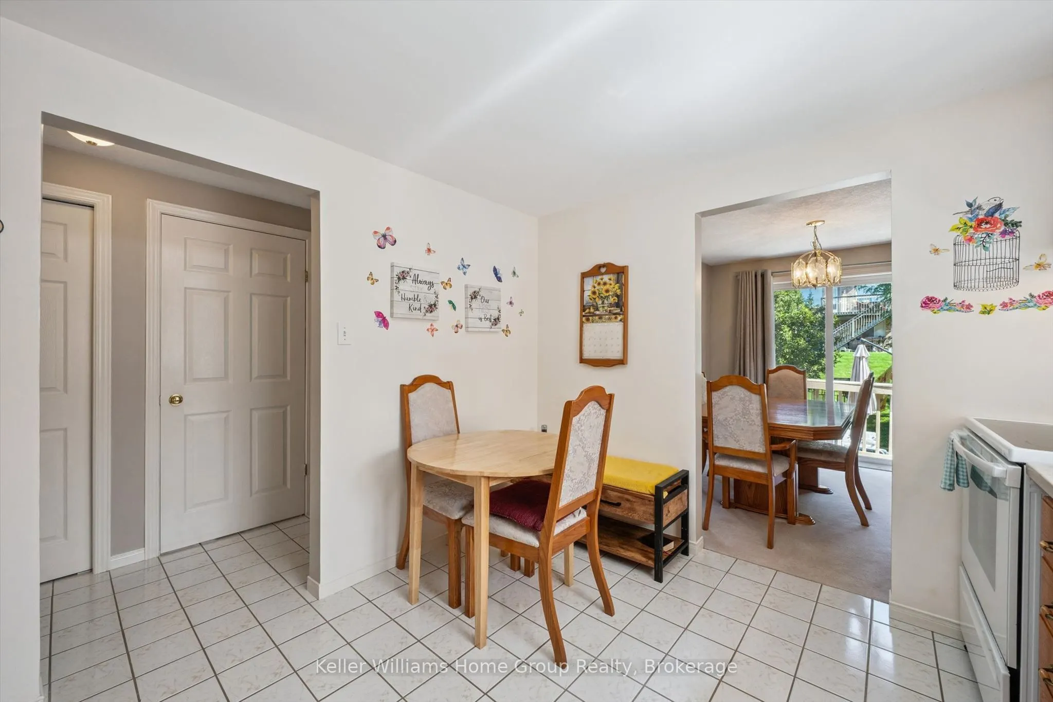 63 Boulder Crescent