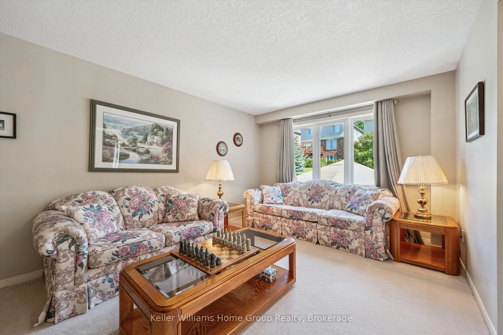 63 Boulder Crescent