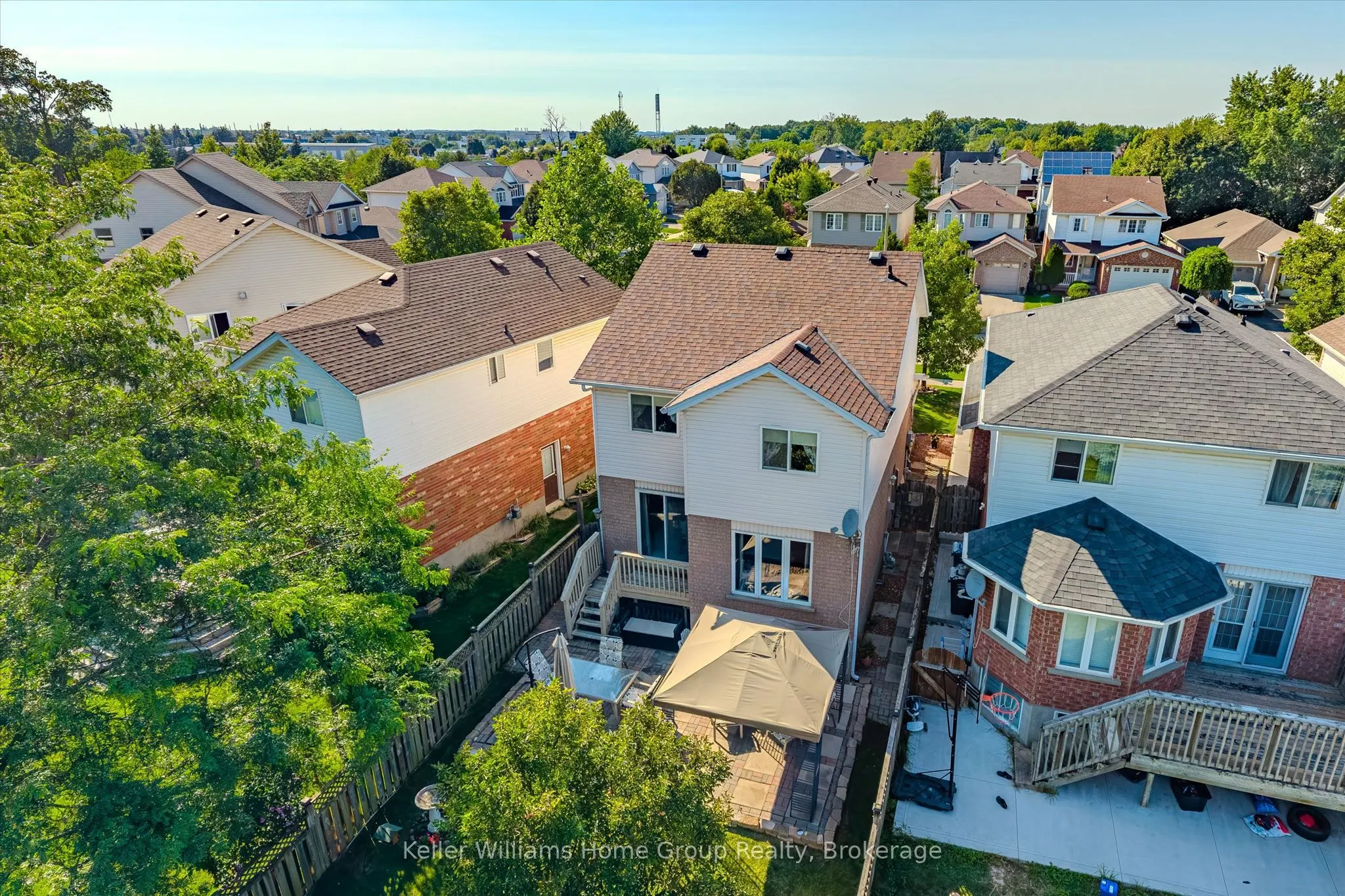 63 Boulder Crescent
