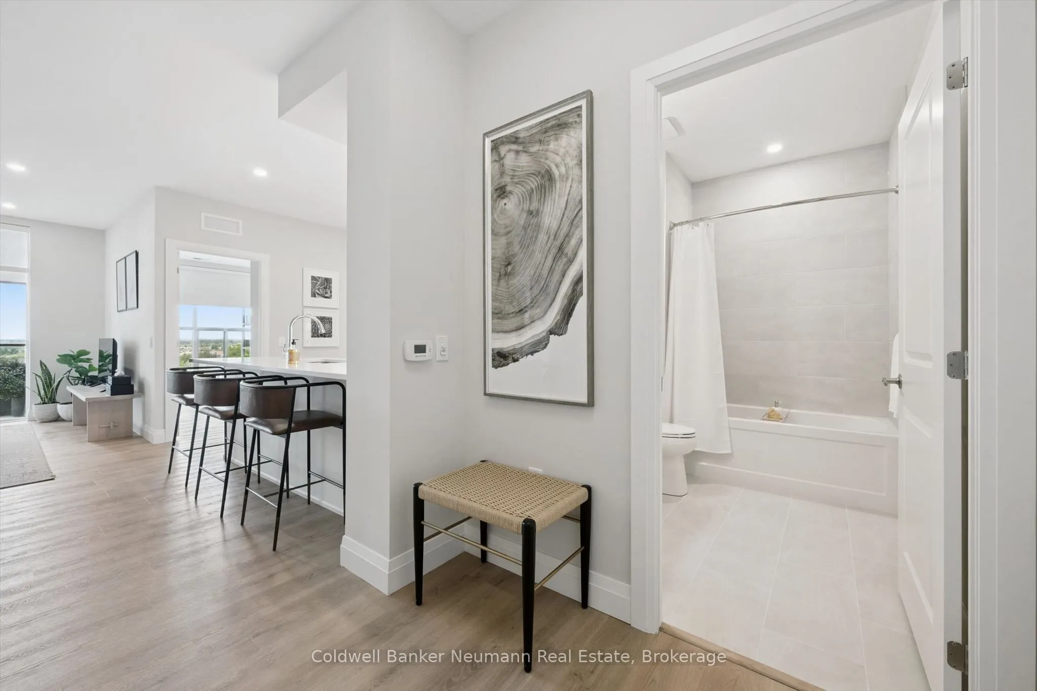 1882 Gordon Street #521