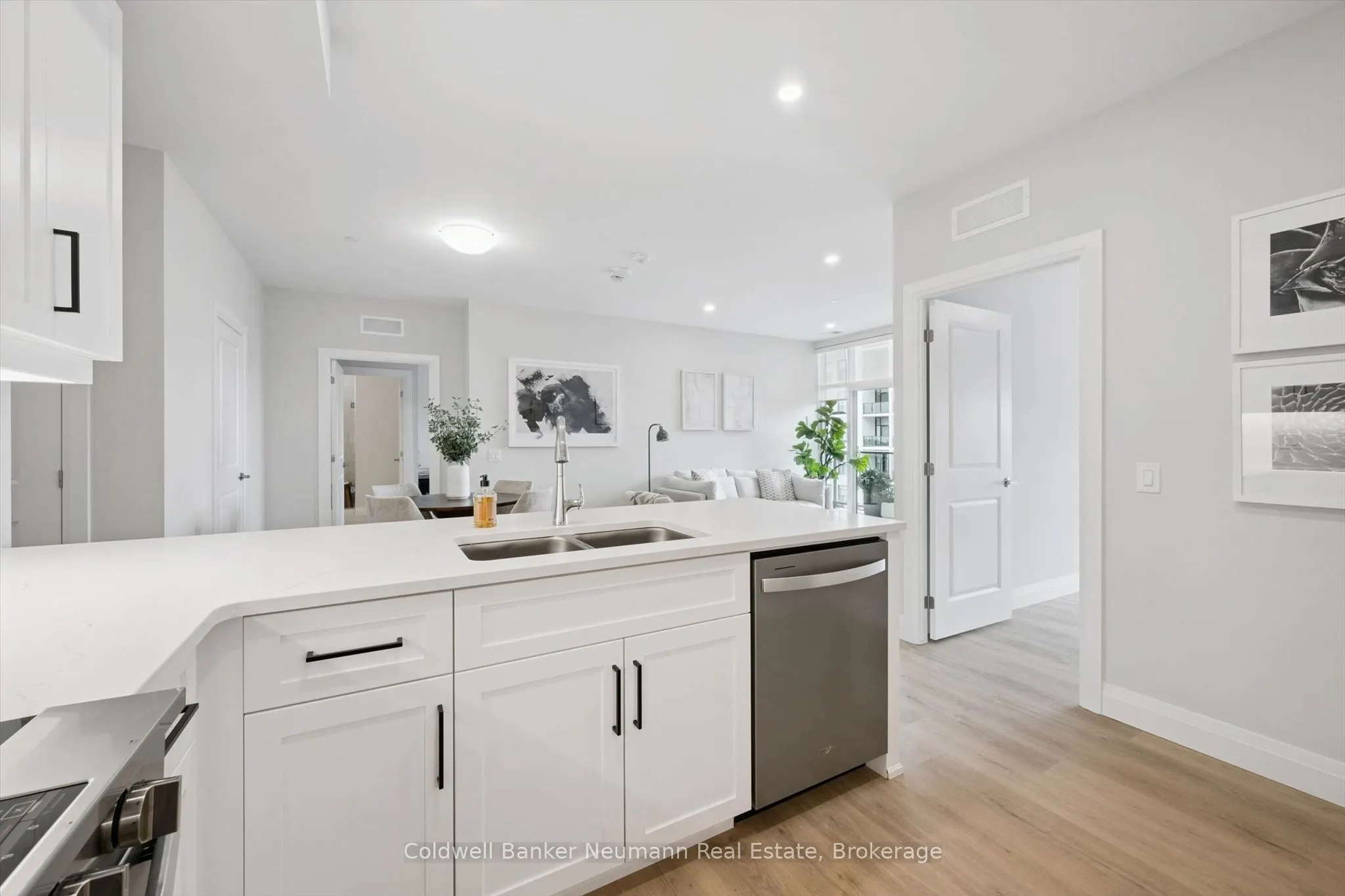 1882 Gordon Street #521