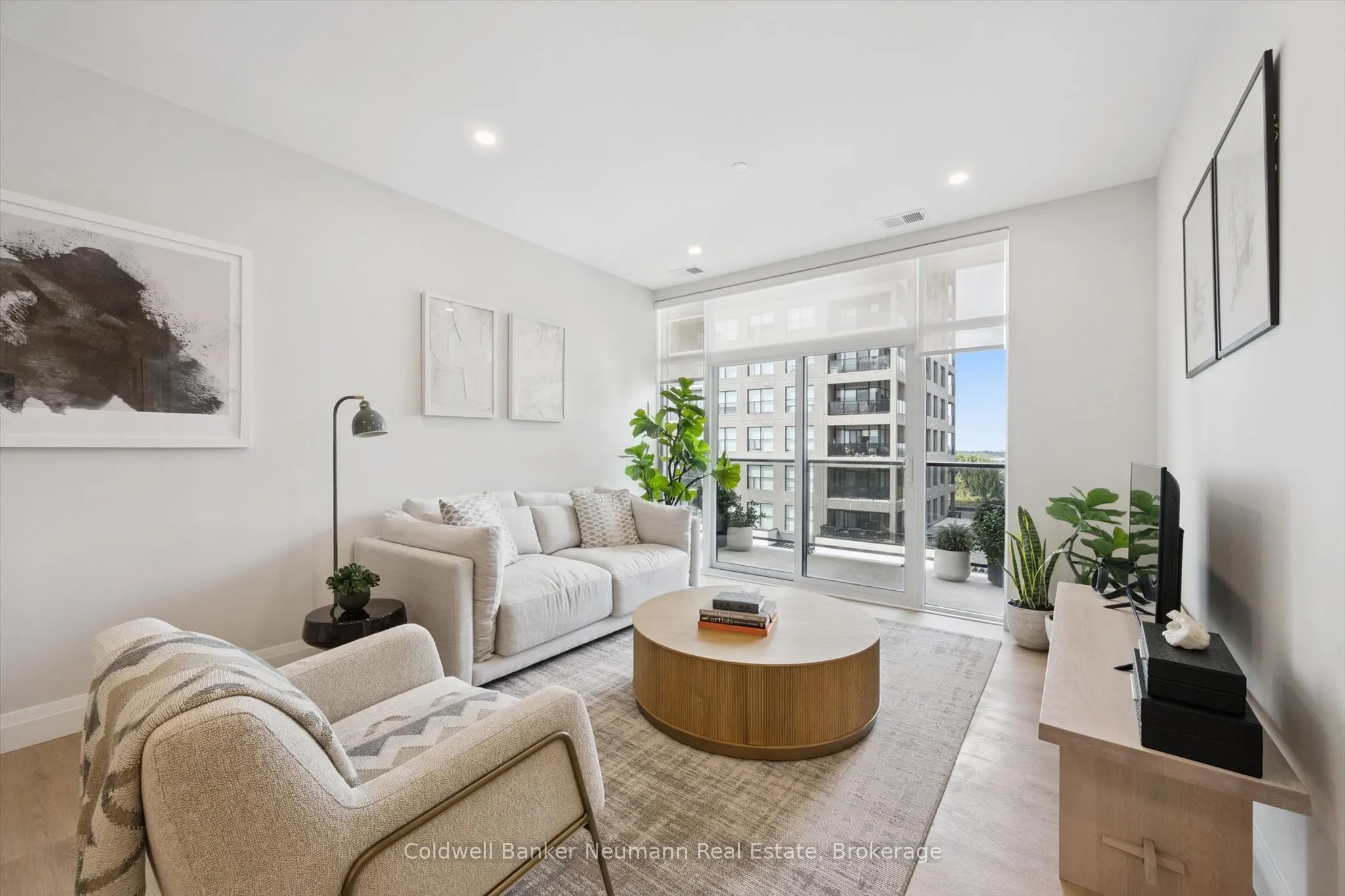 1882 Gordon Street #521