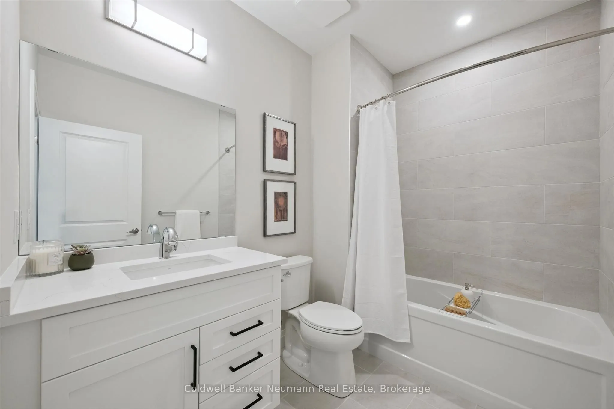 1882 Gordon Street #521