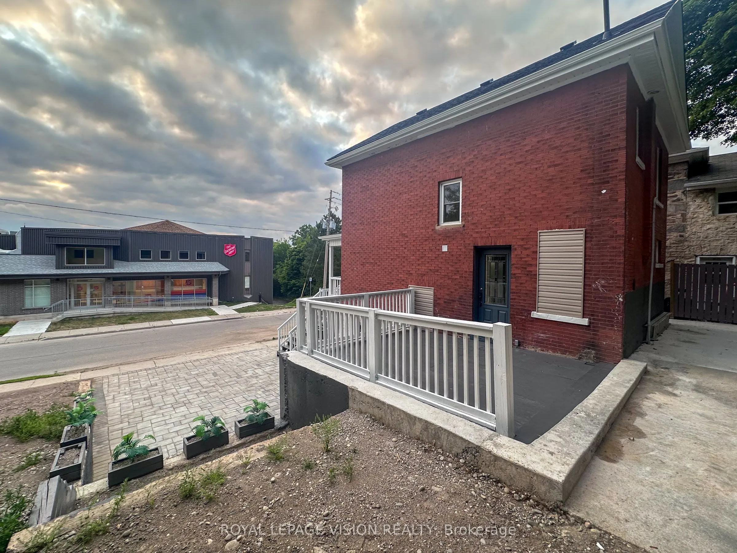 15 Shade Street