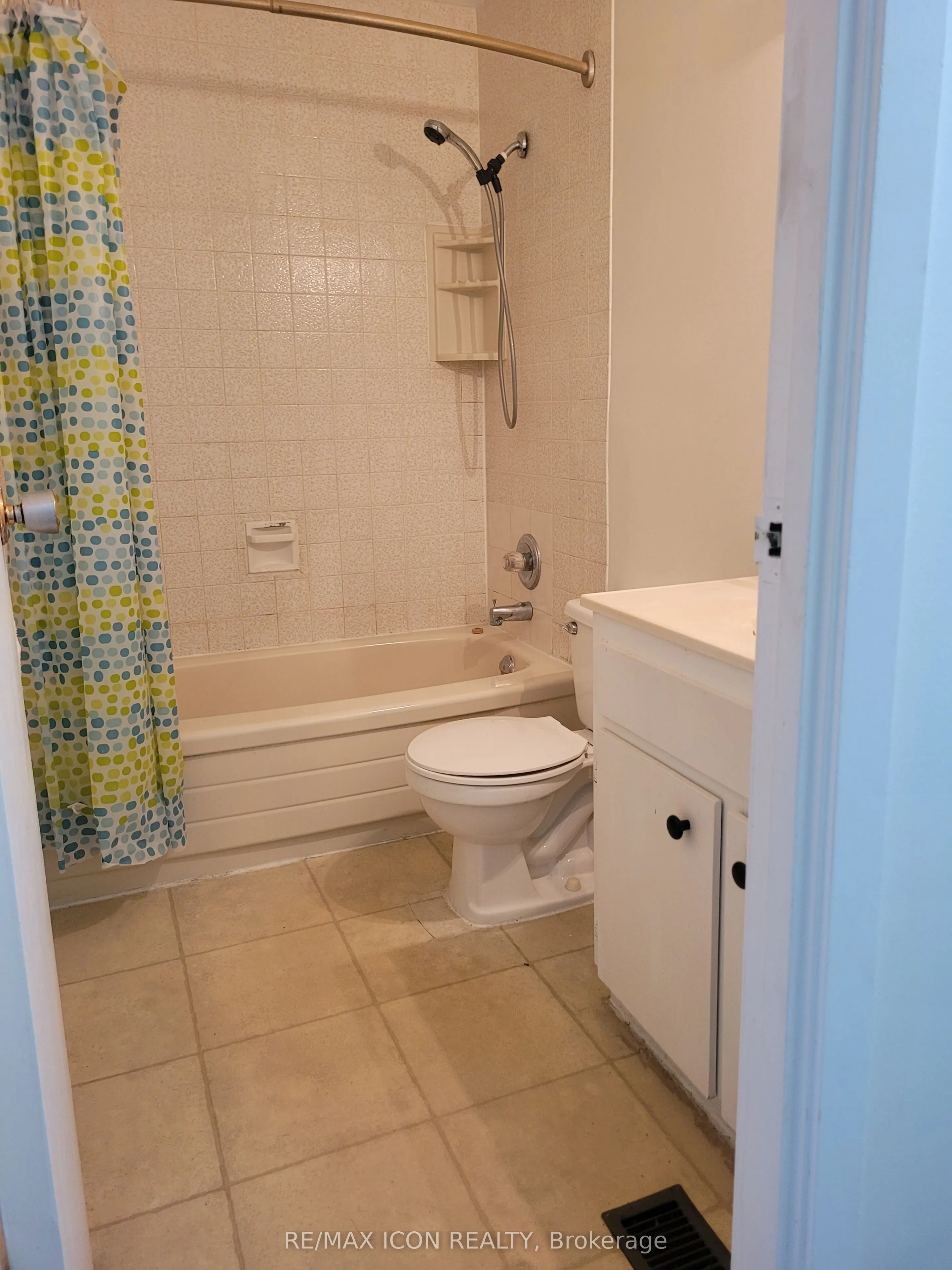 415 Morgan Avenue #28