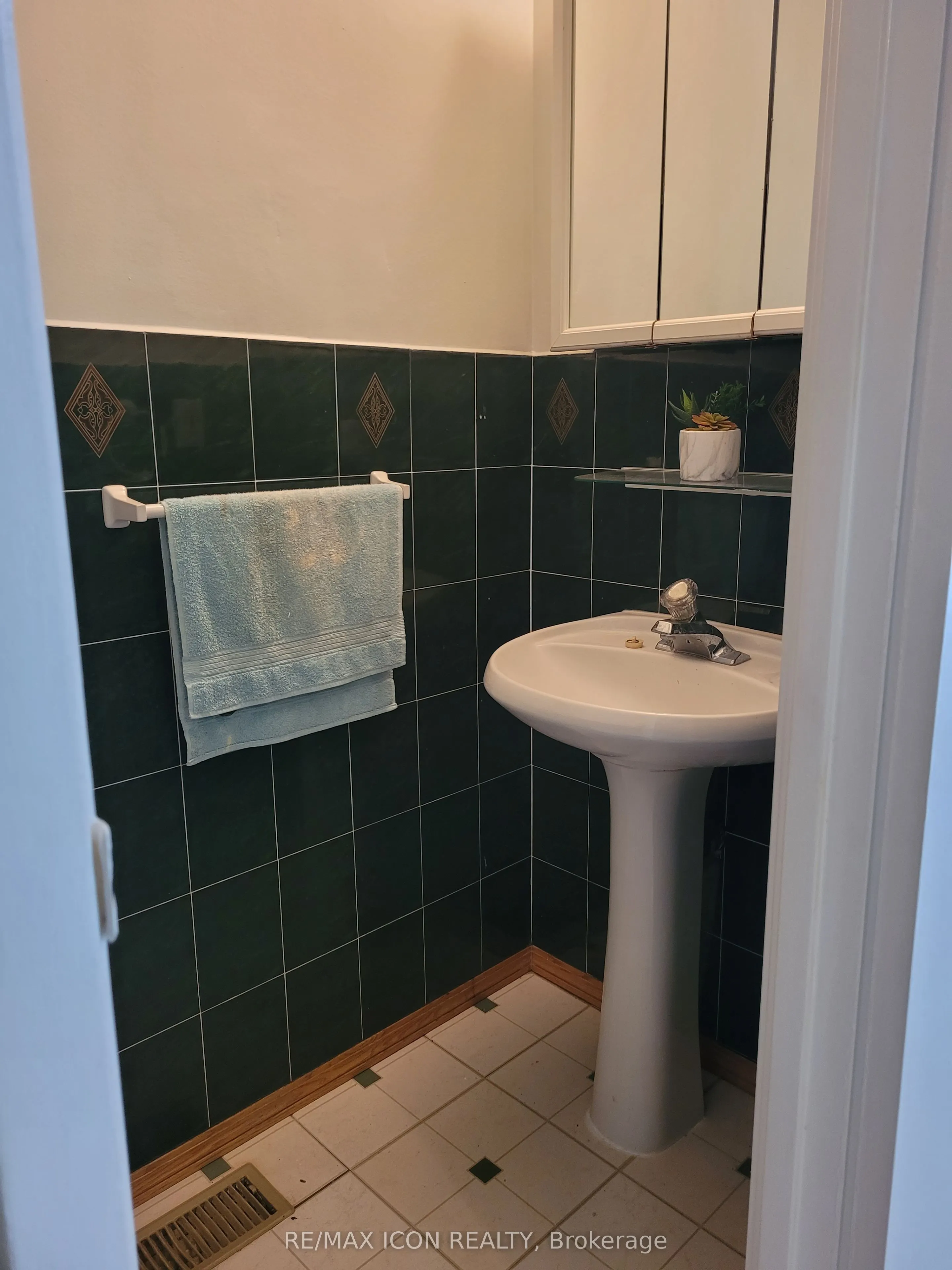 415 Morgan Avenue #28