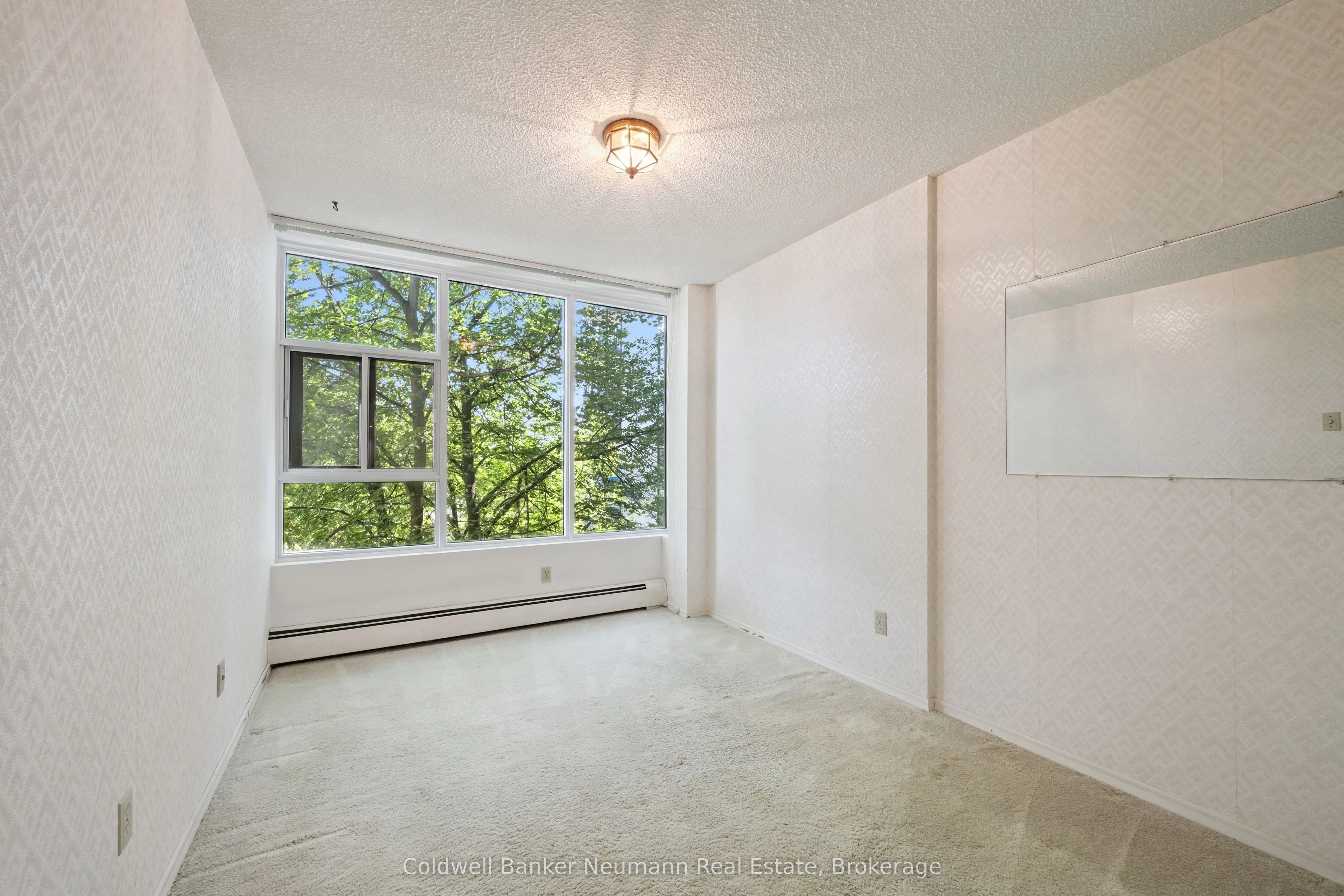 23 Woodlawn Road E #305