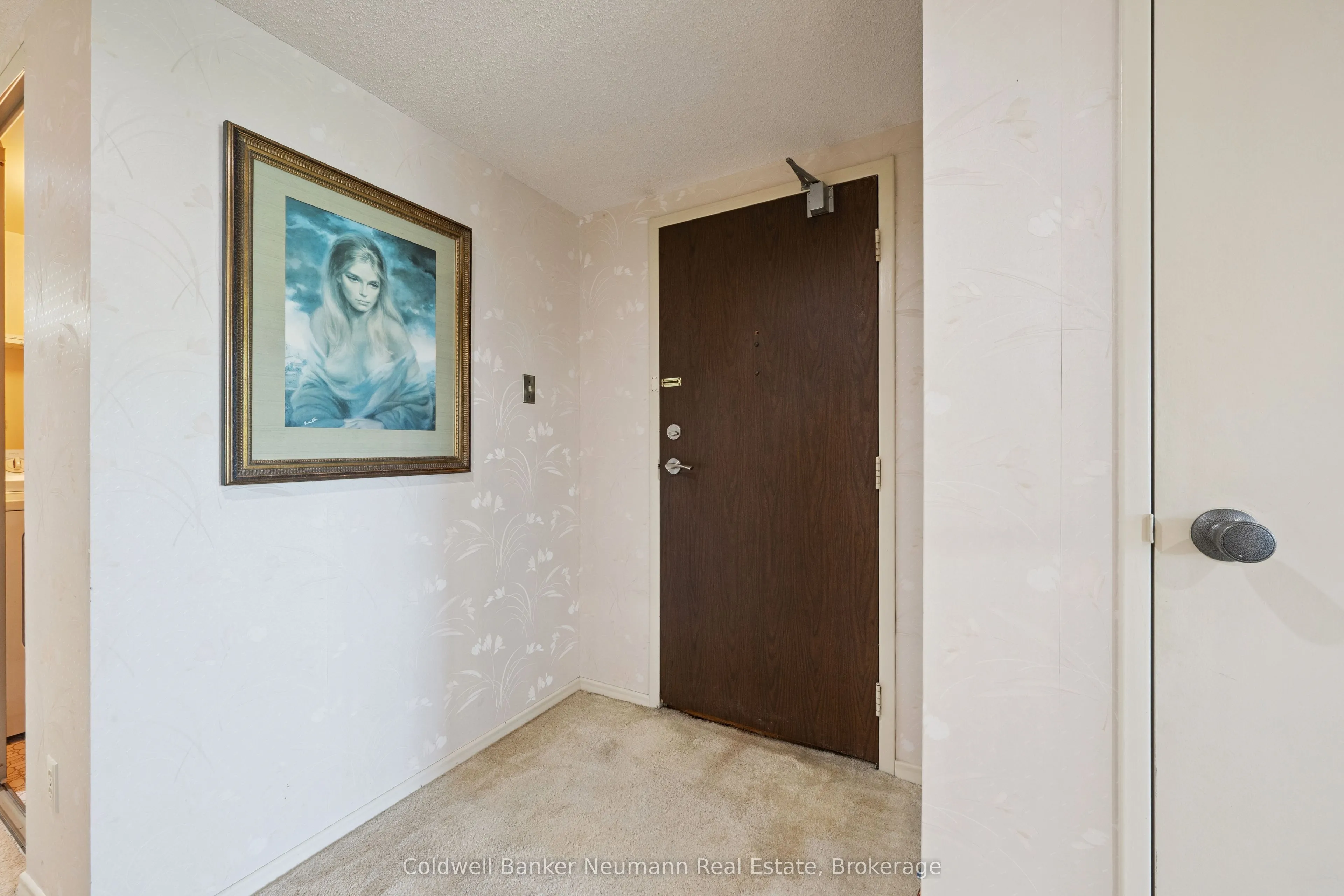 23 Woodlawn Road E #305