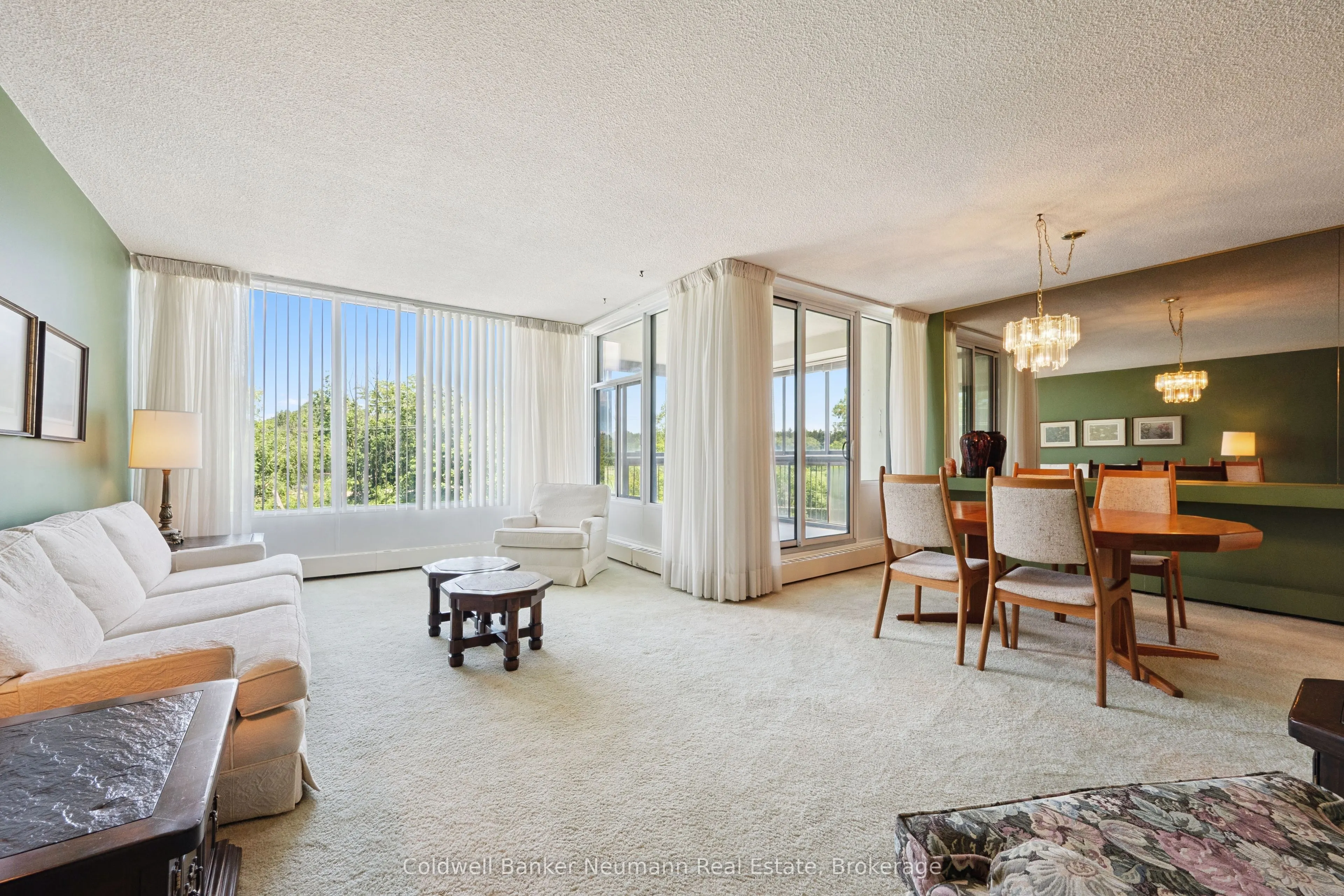 23 Woodlawn Road E #305