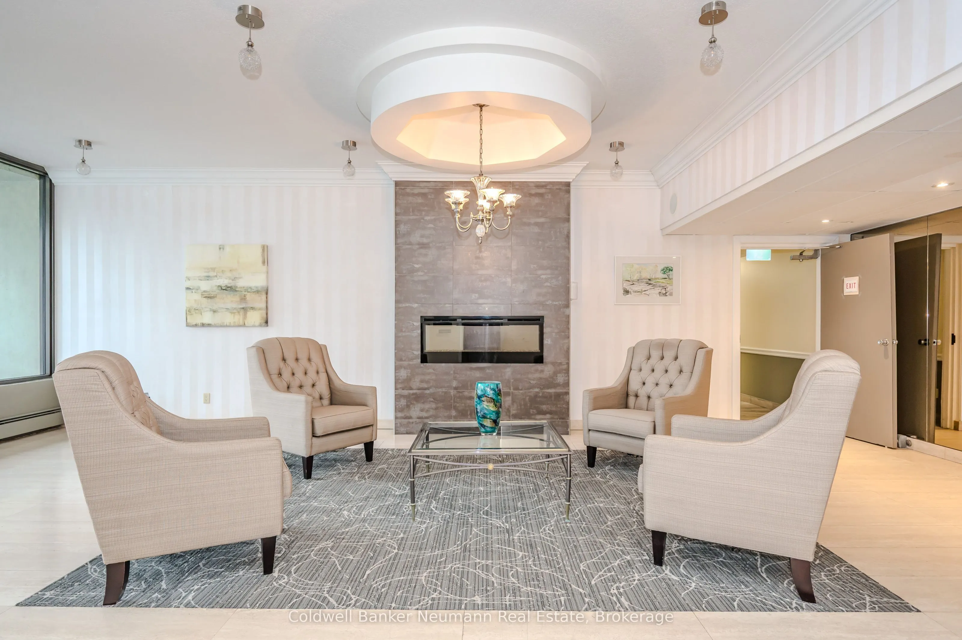 23 Woodlawn Road E #305