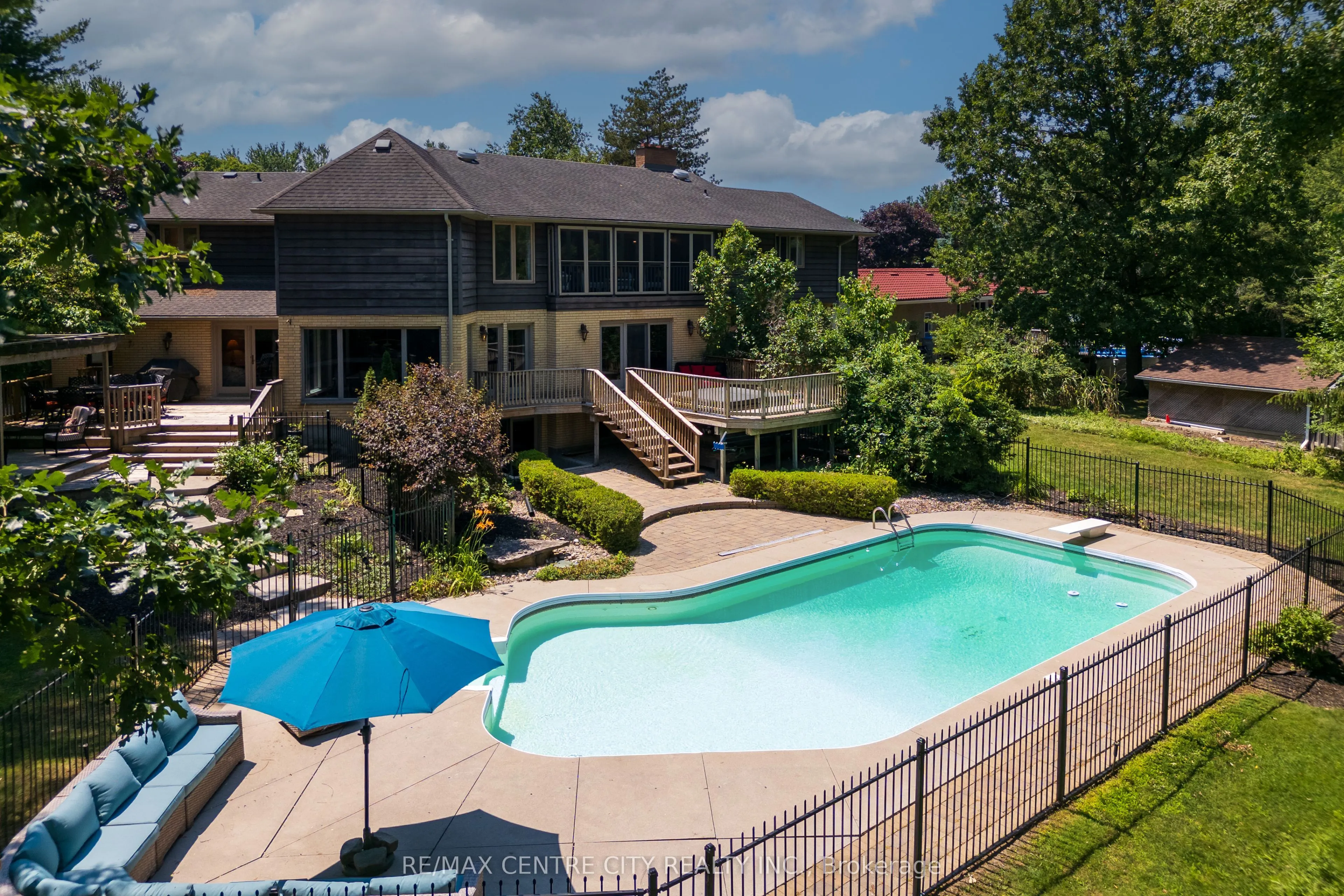 255 MILL POND Crescent