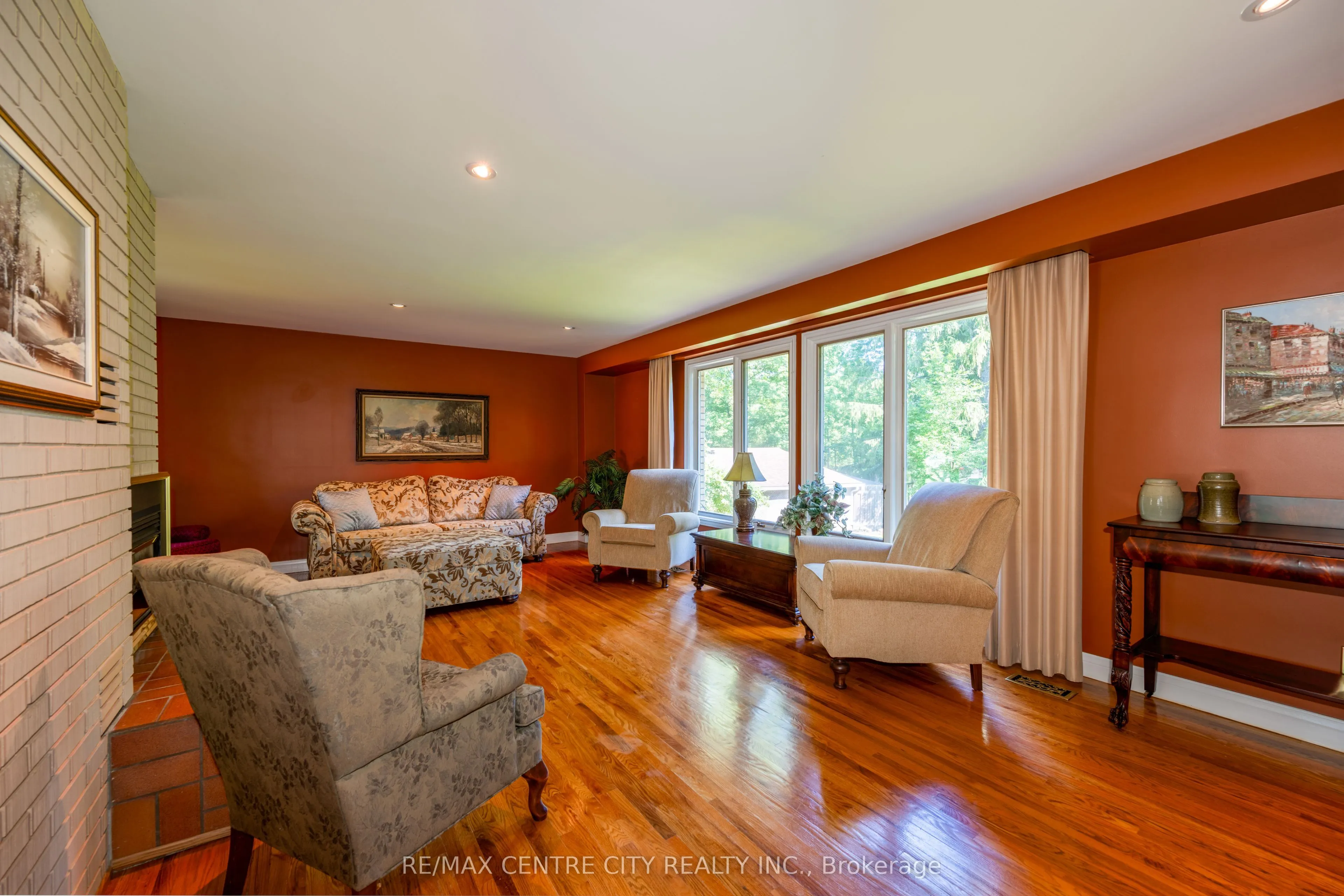 255 MILL POND Crescent