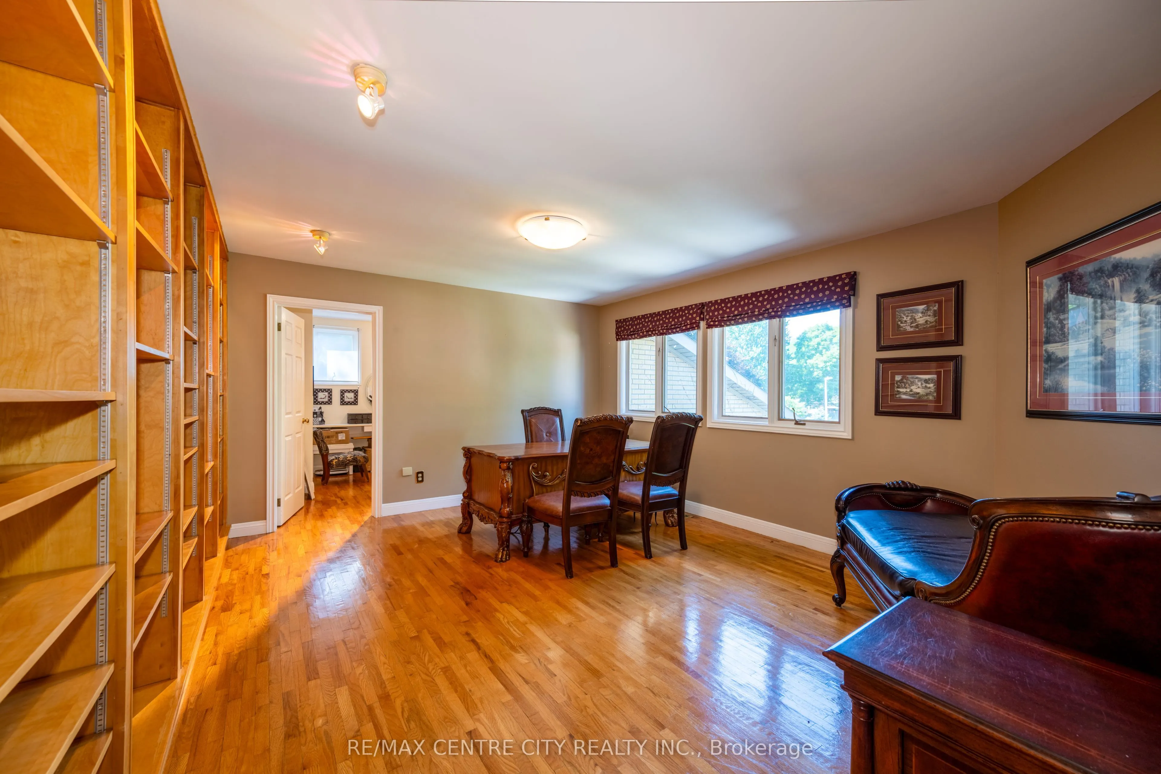 255 MILL POND Crescent