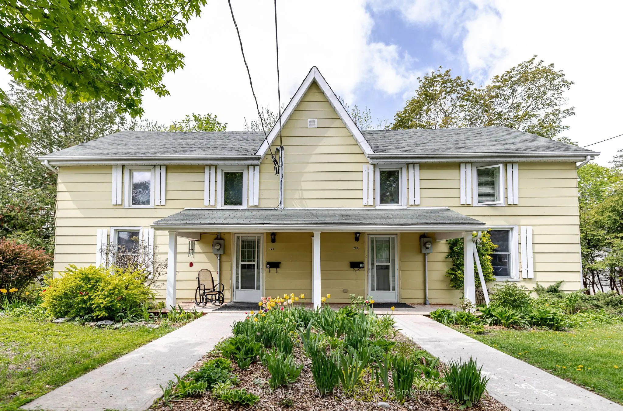 733-735 Bethune Street N