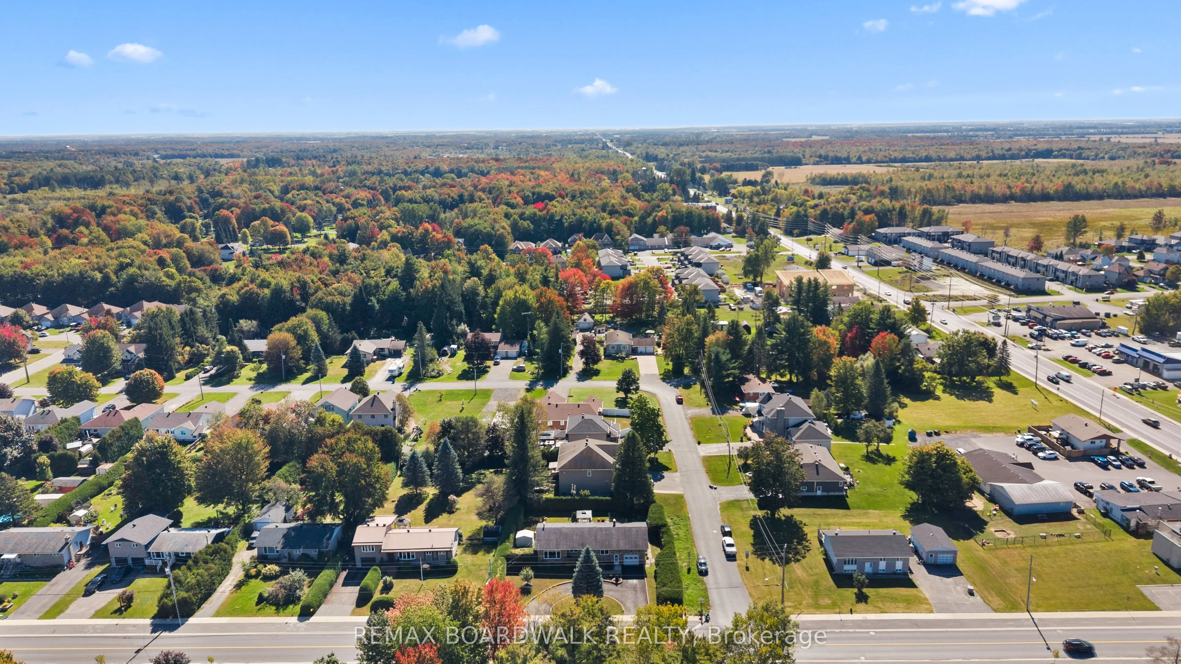 2187 Des Pins Street