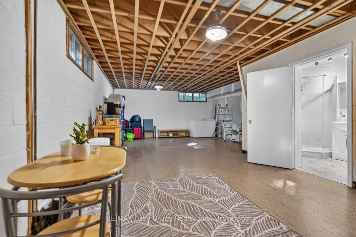 590 4TH Street E