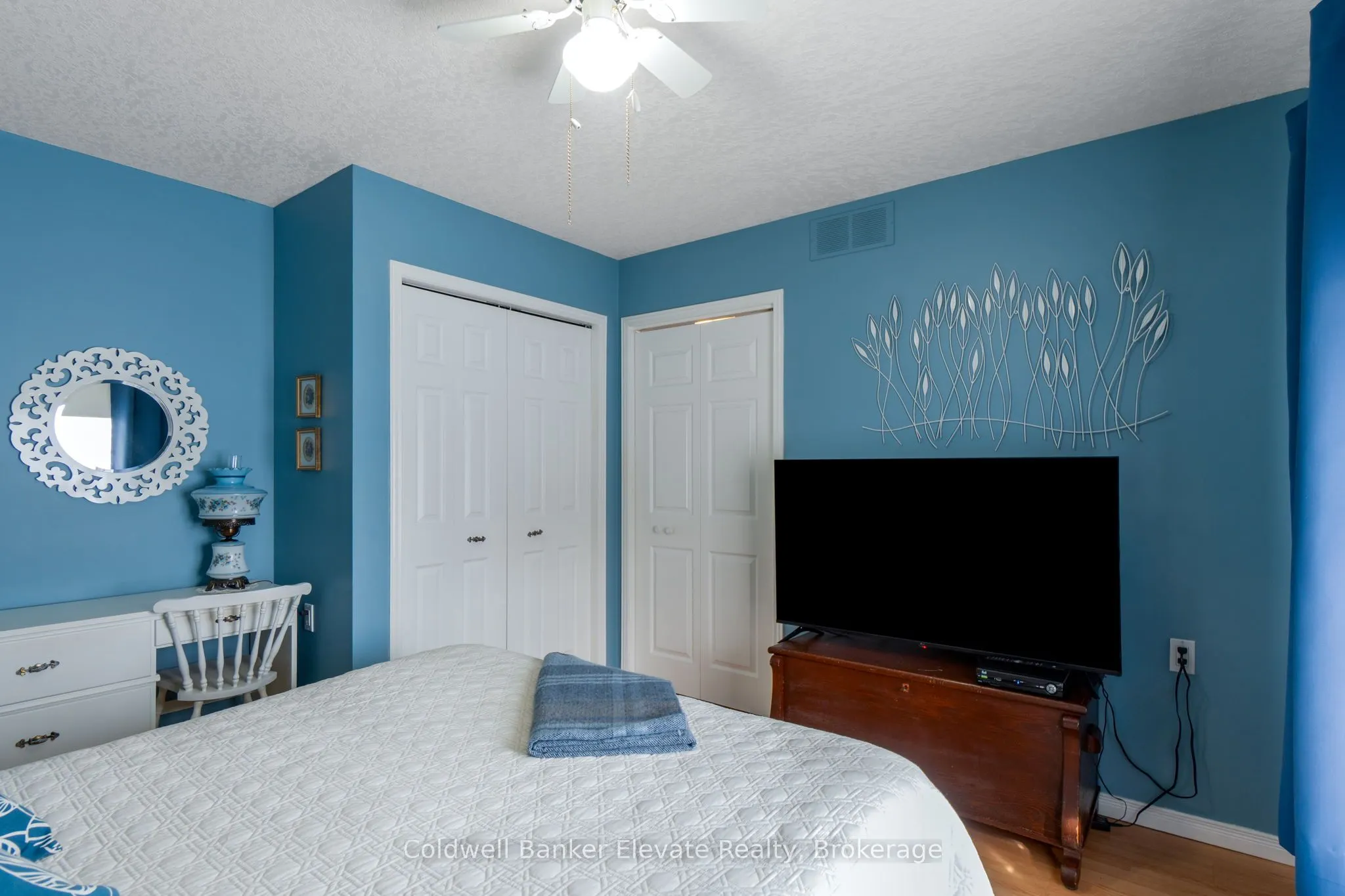 2705 KINGSWAY Drive #36