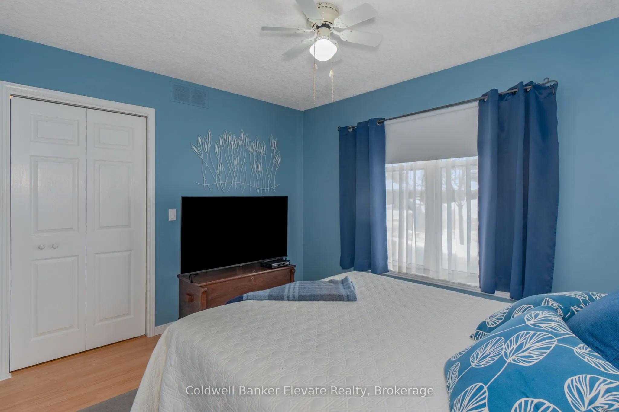 2705 KINGSWAY Drive #36