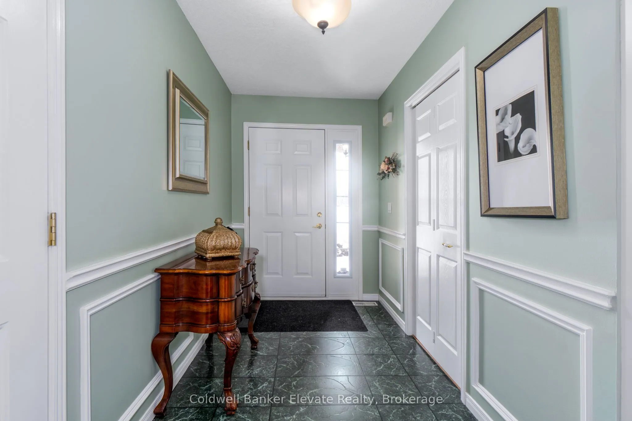 2705 KINGSWAY Drive #36