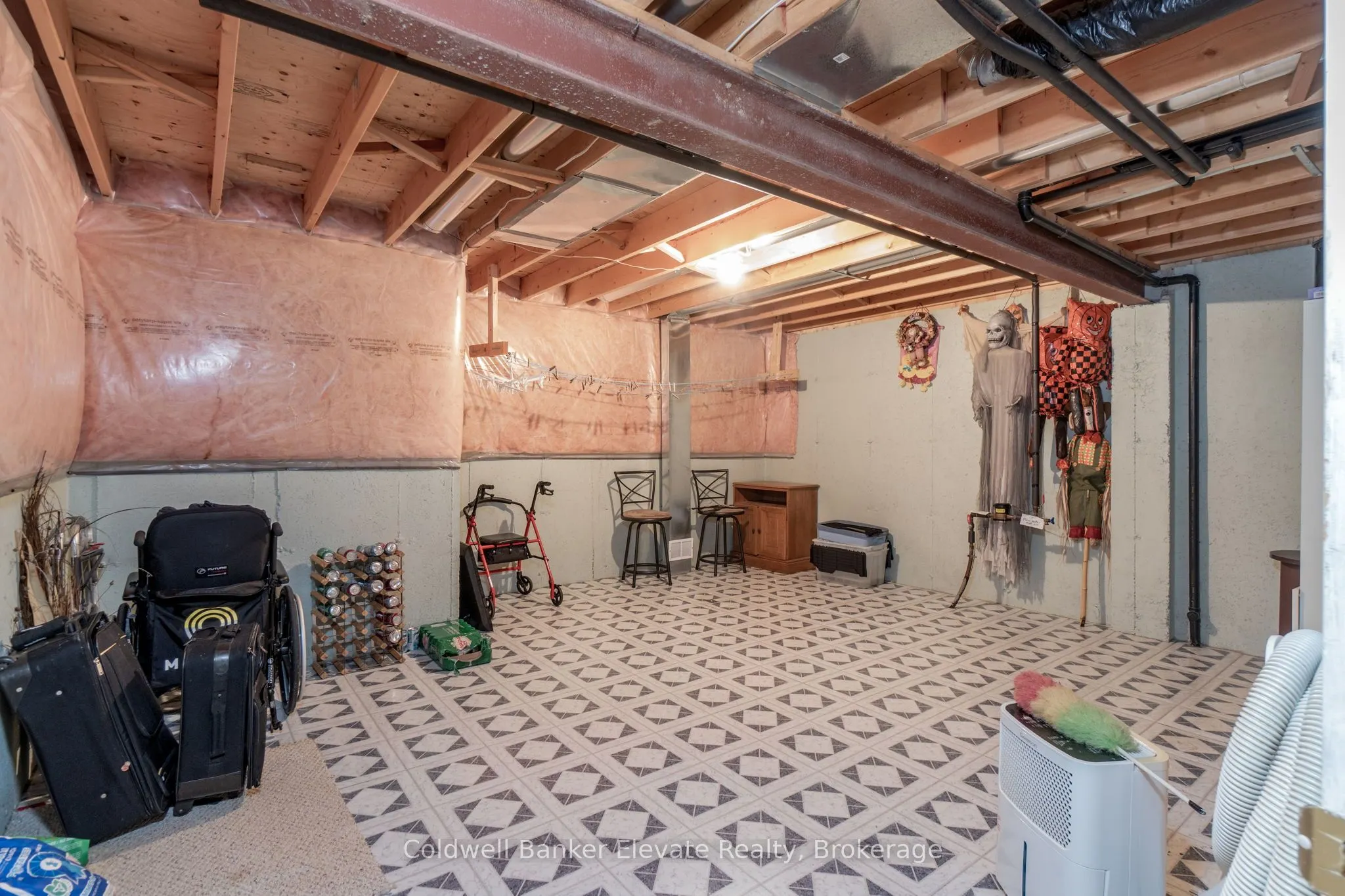 2705 KINGSWAY Drive #36