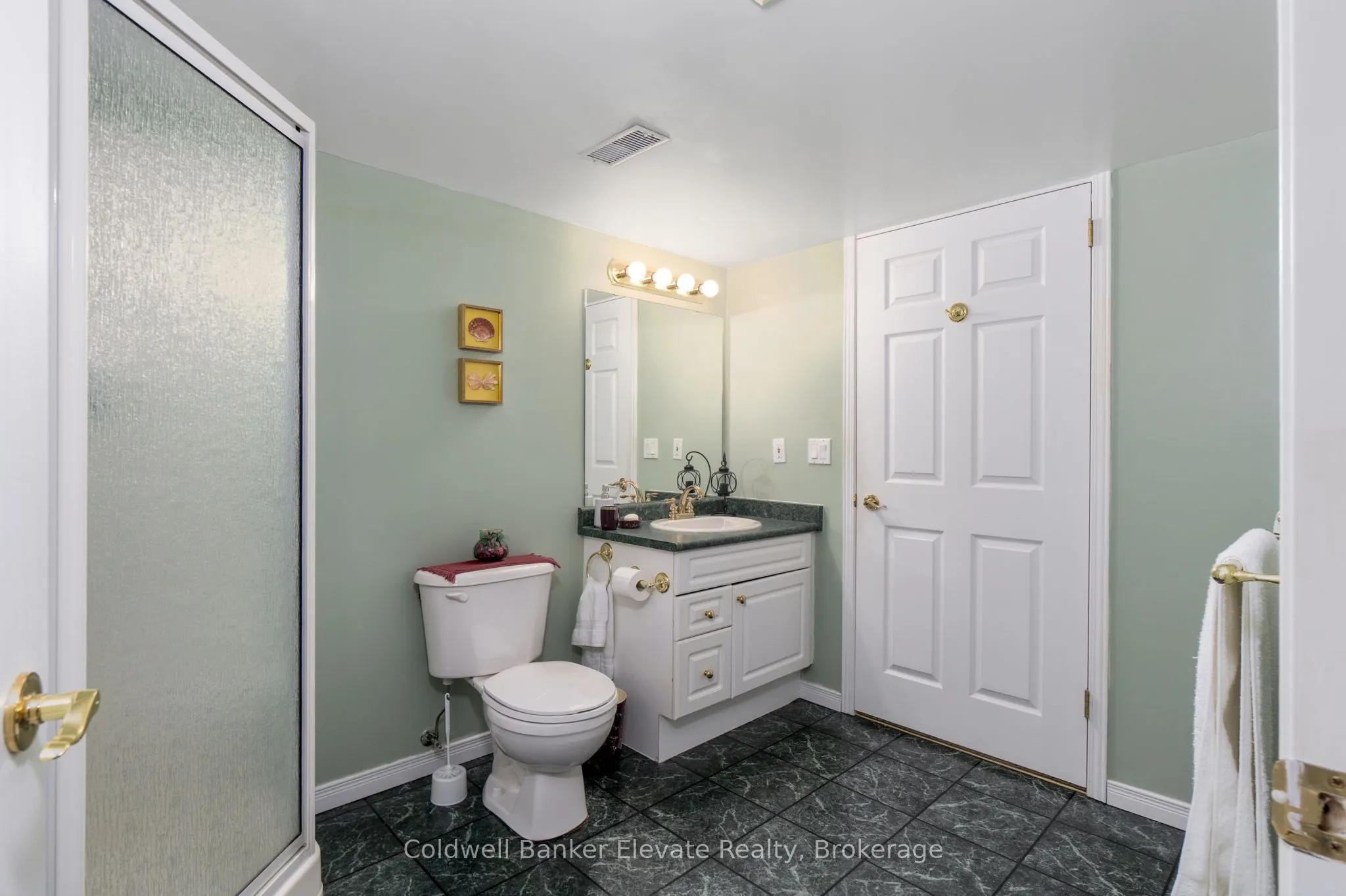 2705 KINGSWAY Drive #36