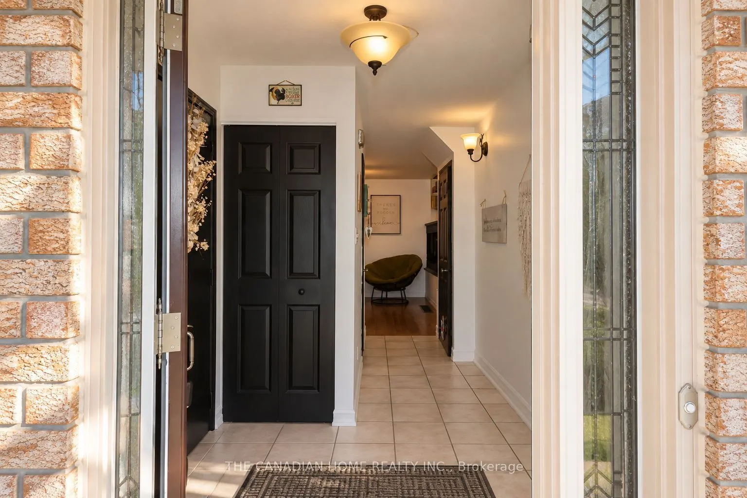 3 DUNHILL Crescent N