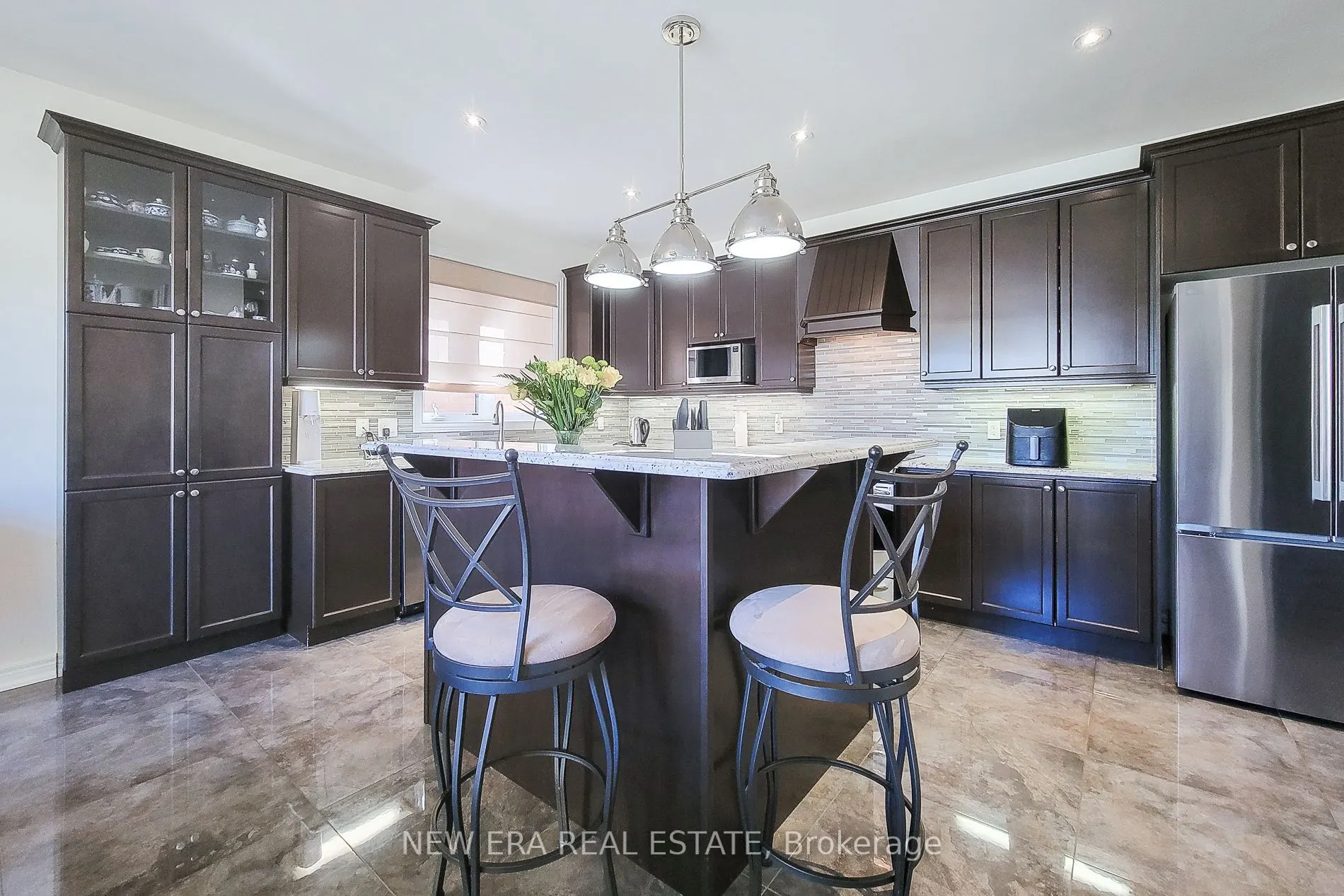 23 Curran Road