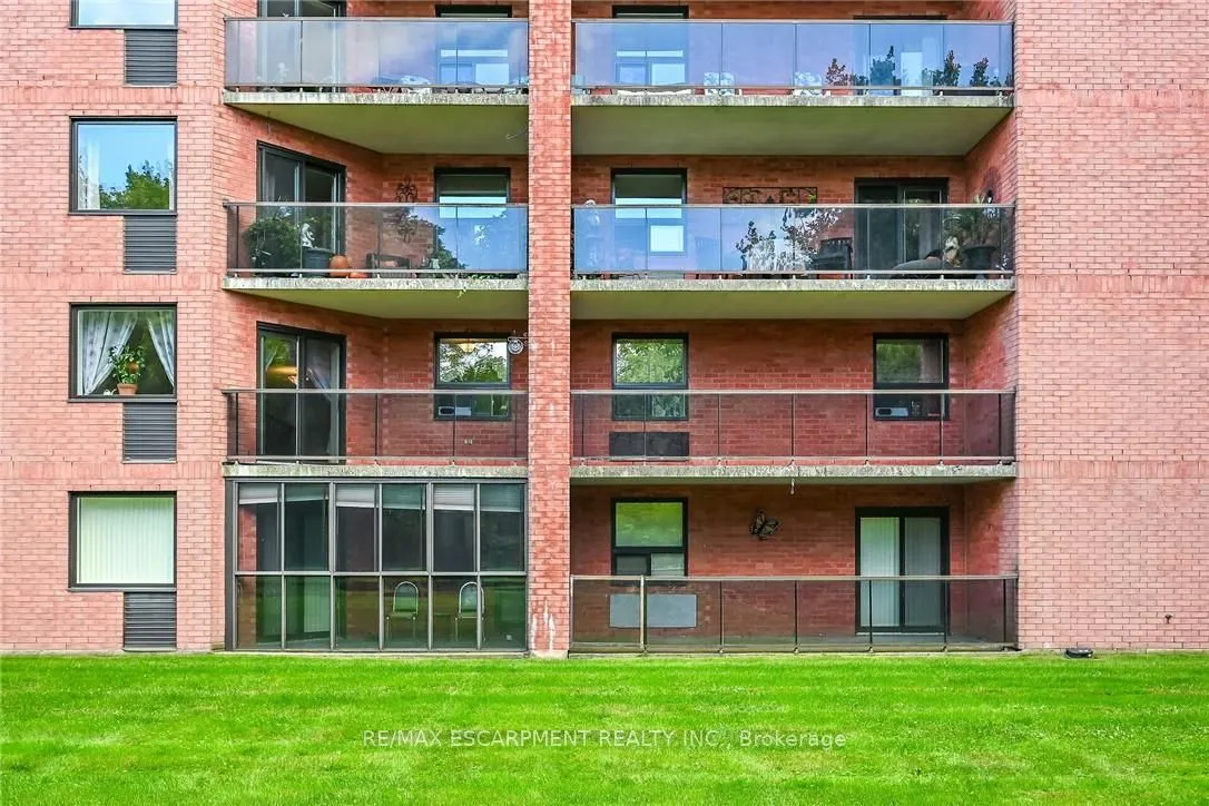 5 Mill Pond Court #202