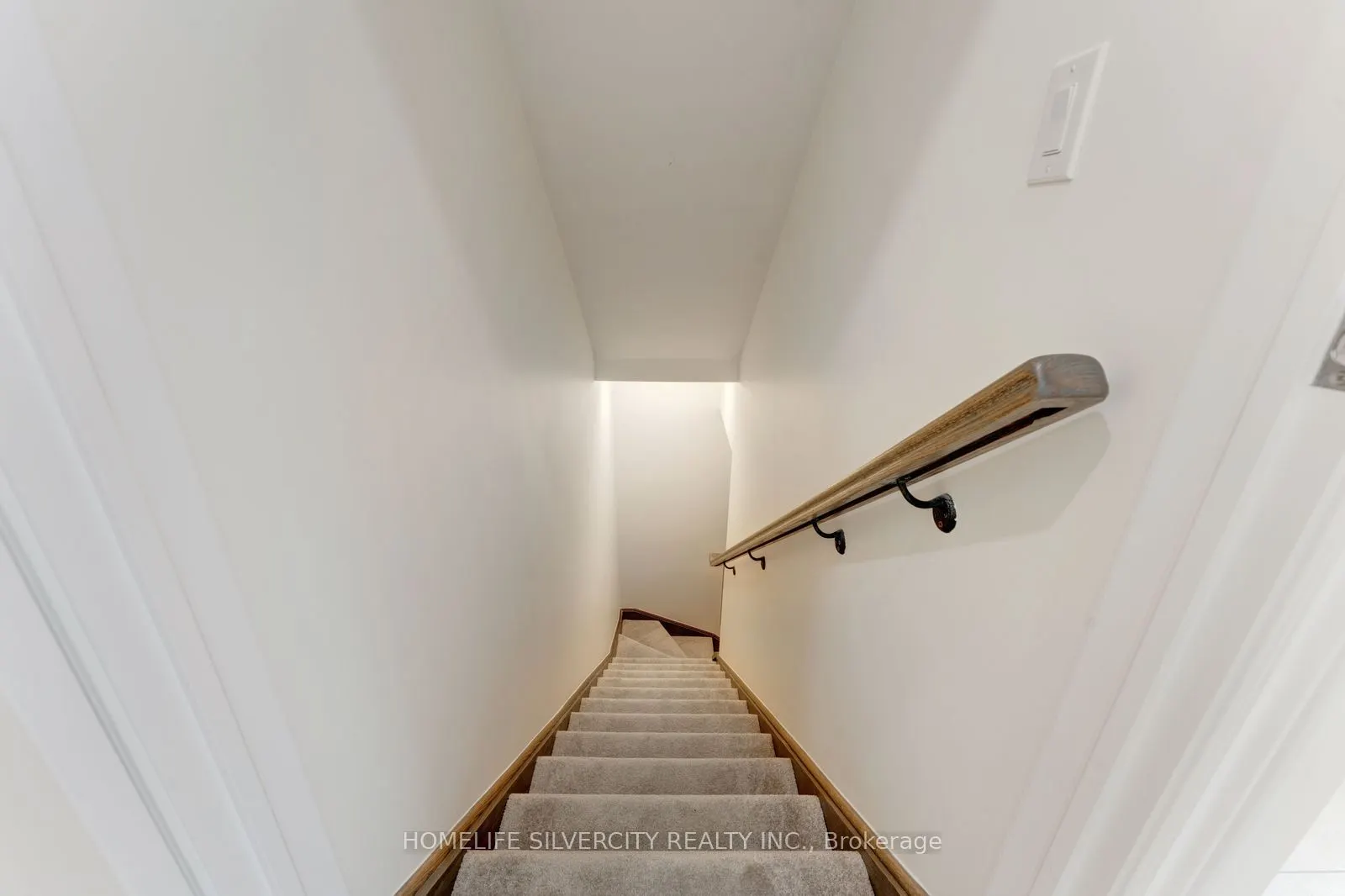 210 Broadacre Drive