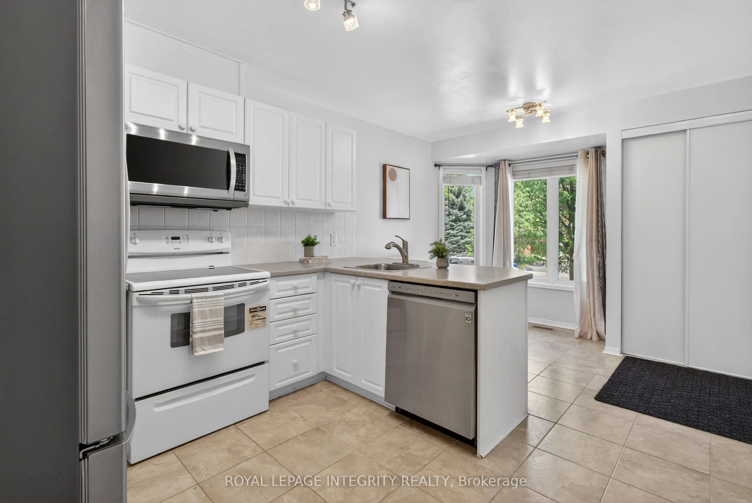 256 Cresthaven Drive #81
